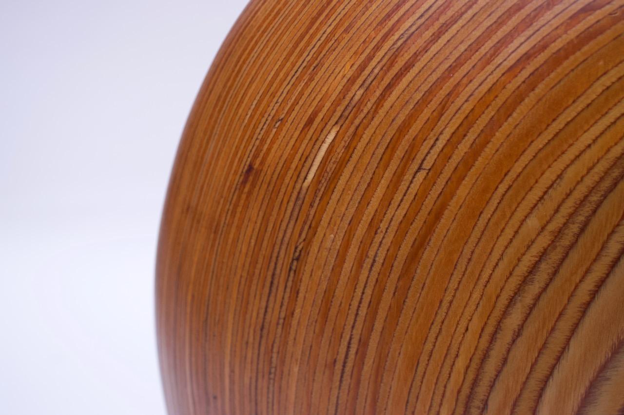 Grand vase moderniste en bois dur de forme organique en vente 6