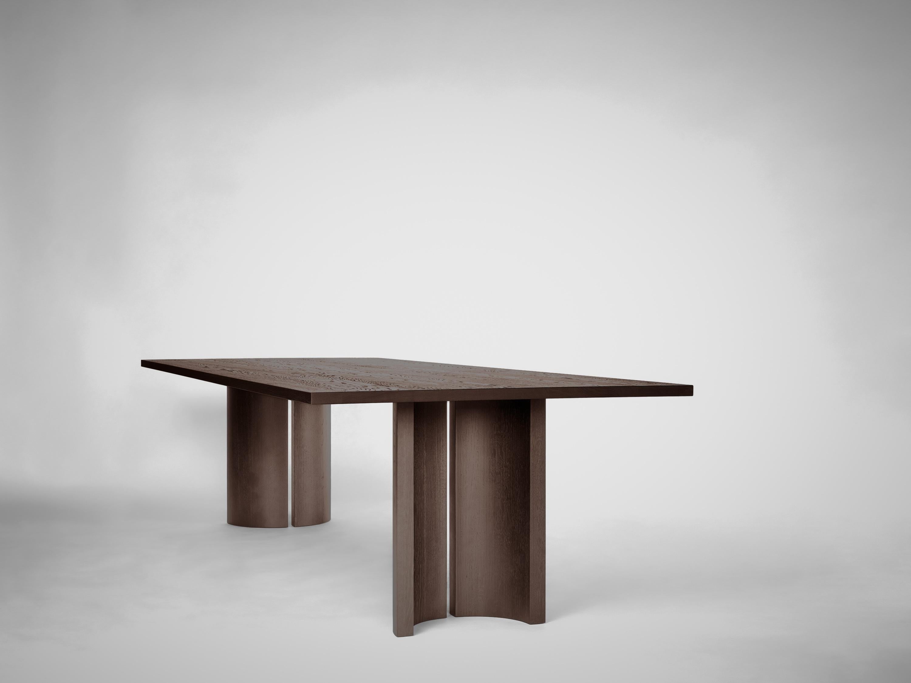 Grande table de salle à manger ovale moderniste - Chêne européen massif Warm Brown - Aperta en vente 4