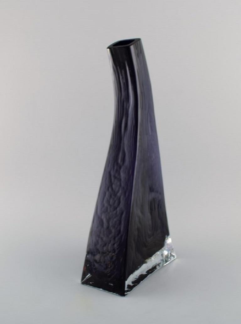 Scandinavian Modern Large Modernist Pukeberg Vase in Mouth-Blown Art Glass, 1960s/70s