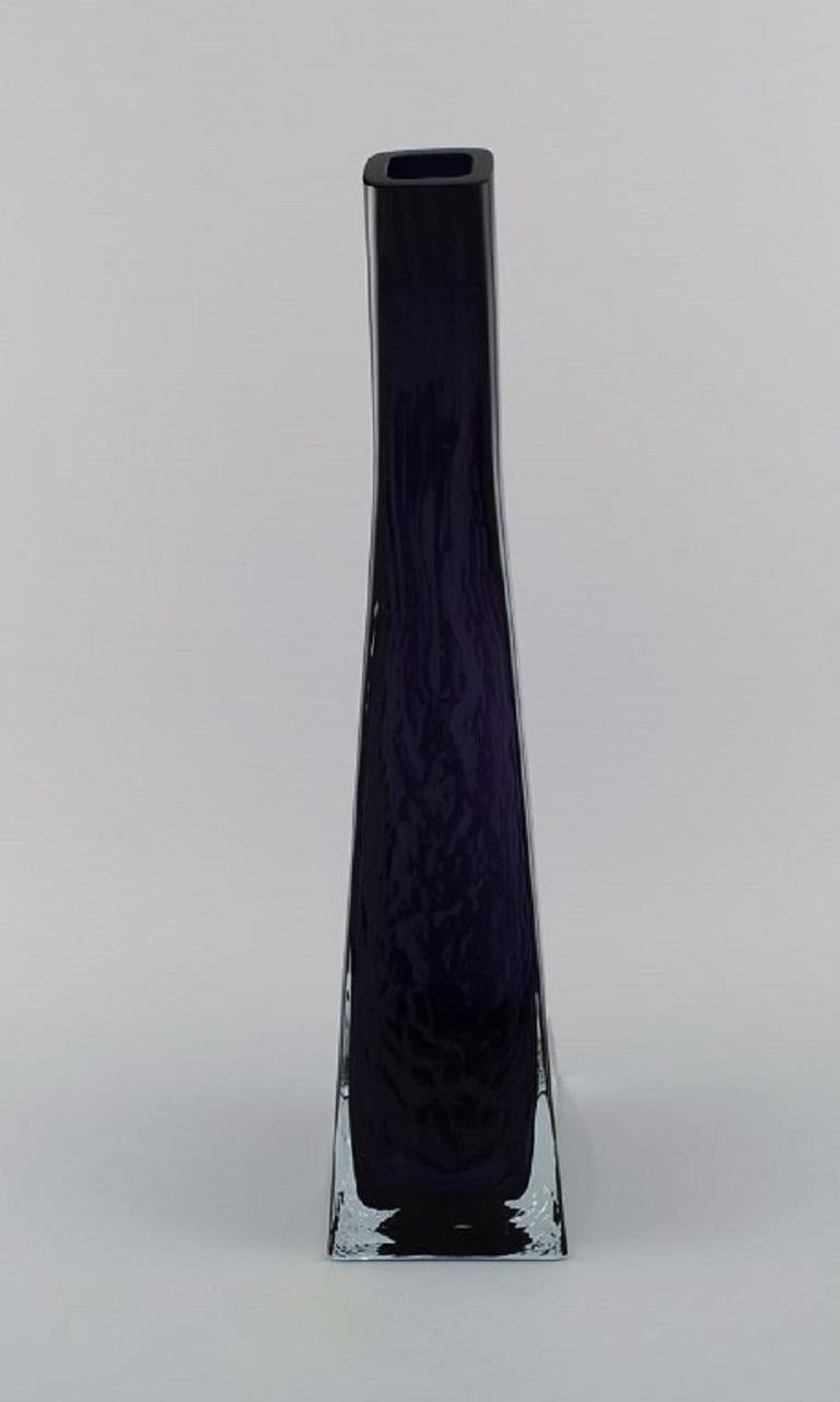 Swedish Large Modernist Pukeberg Vase in Mouth-Blown Art Glass, 1960s/70s