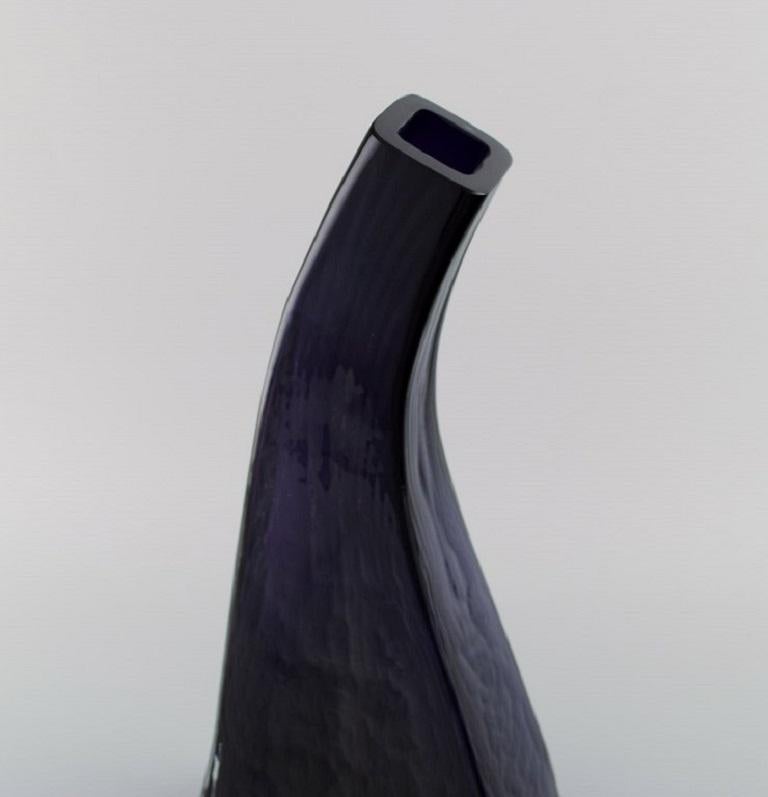 Mid-20th Century Large Modernist Pukeberg Vase in Mouth-Blown Art Glass, 1960s/70s