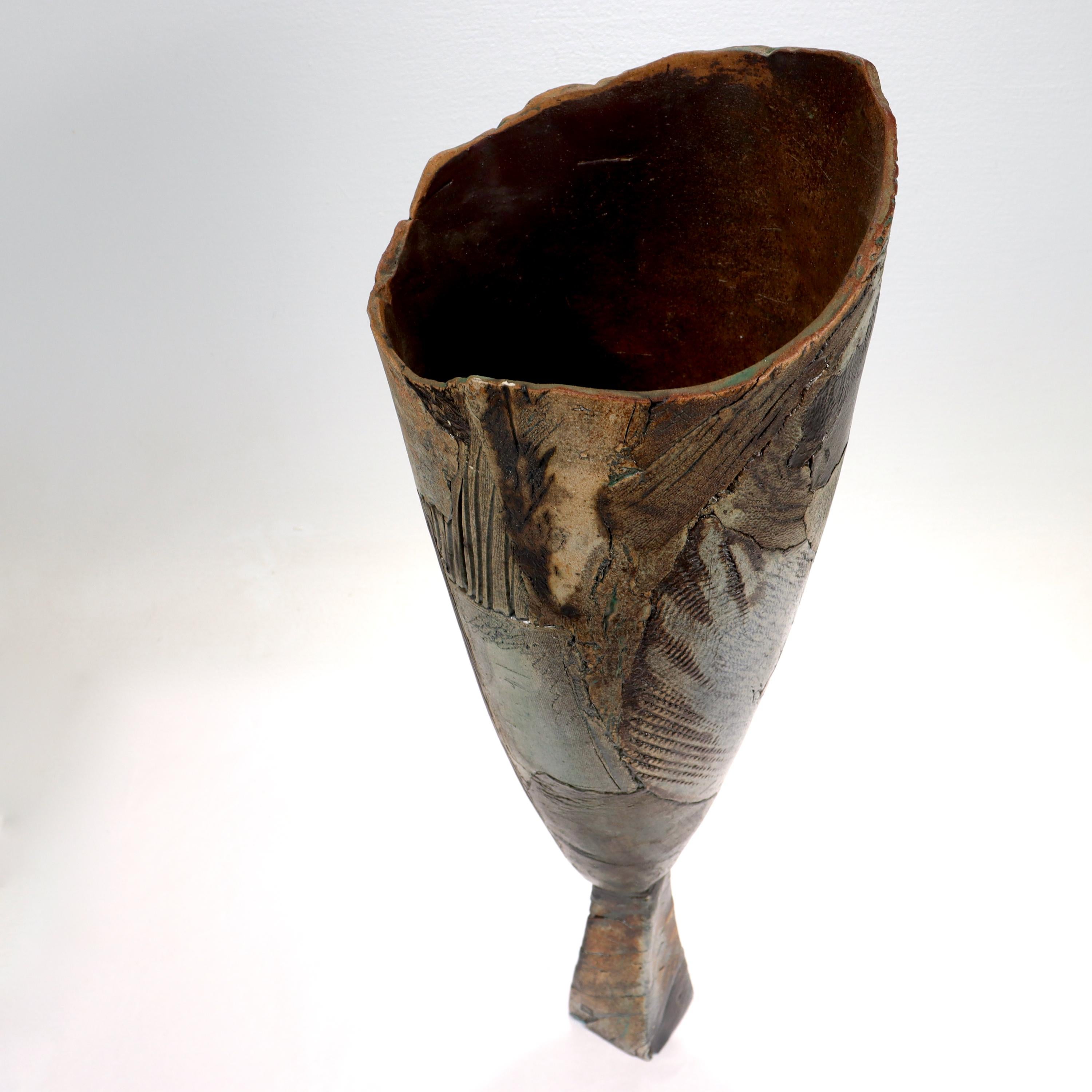 Grand vase en poterie d'art moderniste signé par Rafael Saifulin en vente 3