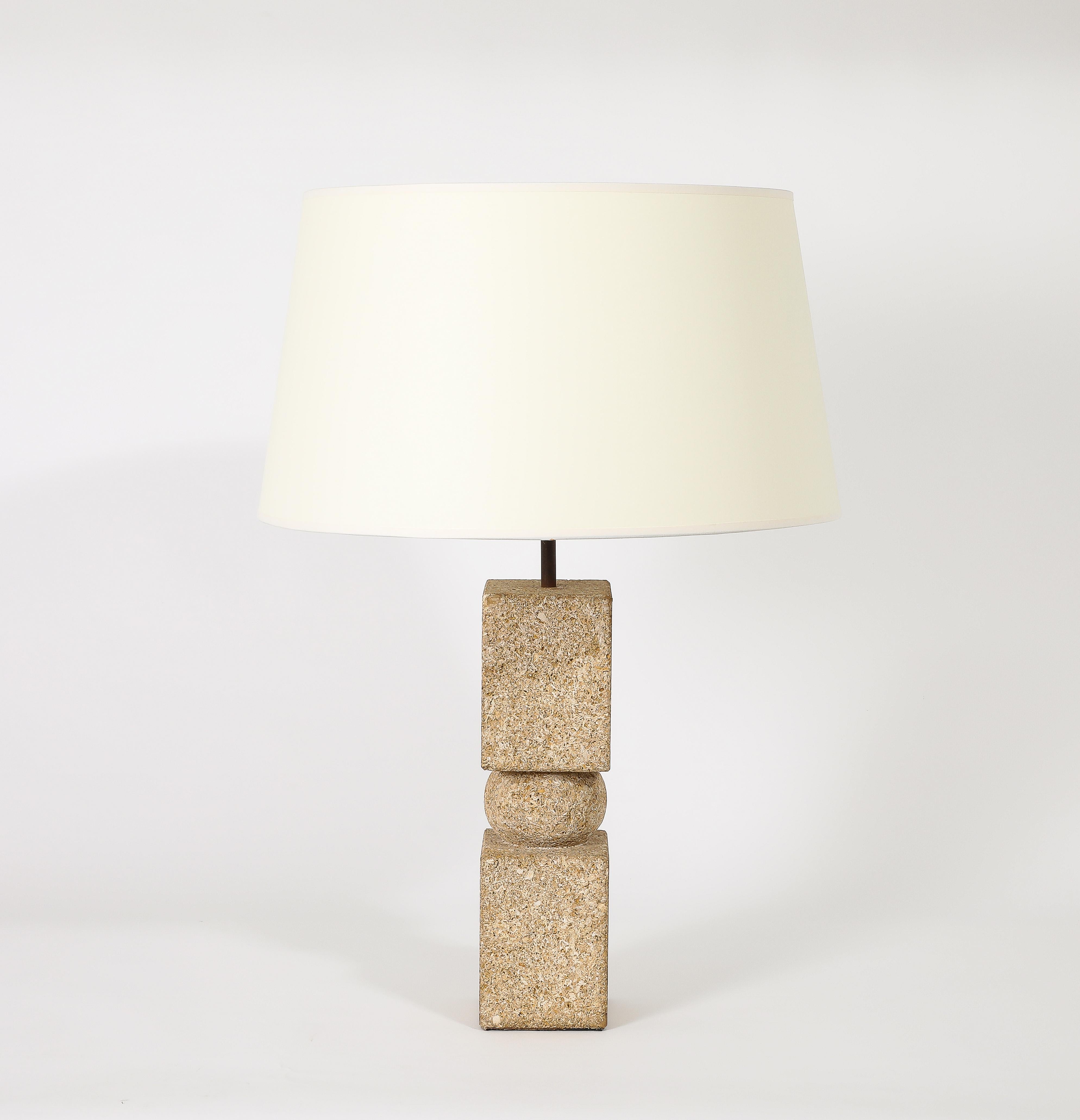 Gran lámpara modernista de piedra, Francia Años 60 Moderno de mediados de siglo en venta