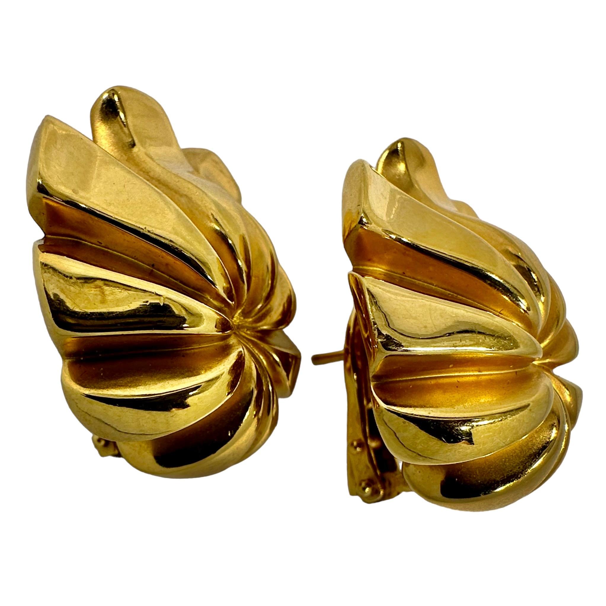 Große Ohrringe im modernistischen Stil, Blumenmotiv, Tiffany & Co., 18 Karat Gelbgold  im Angebot 3
