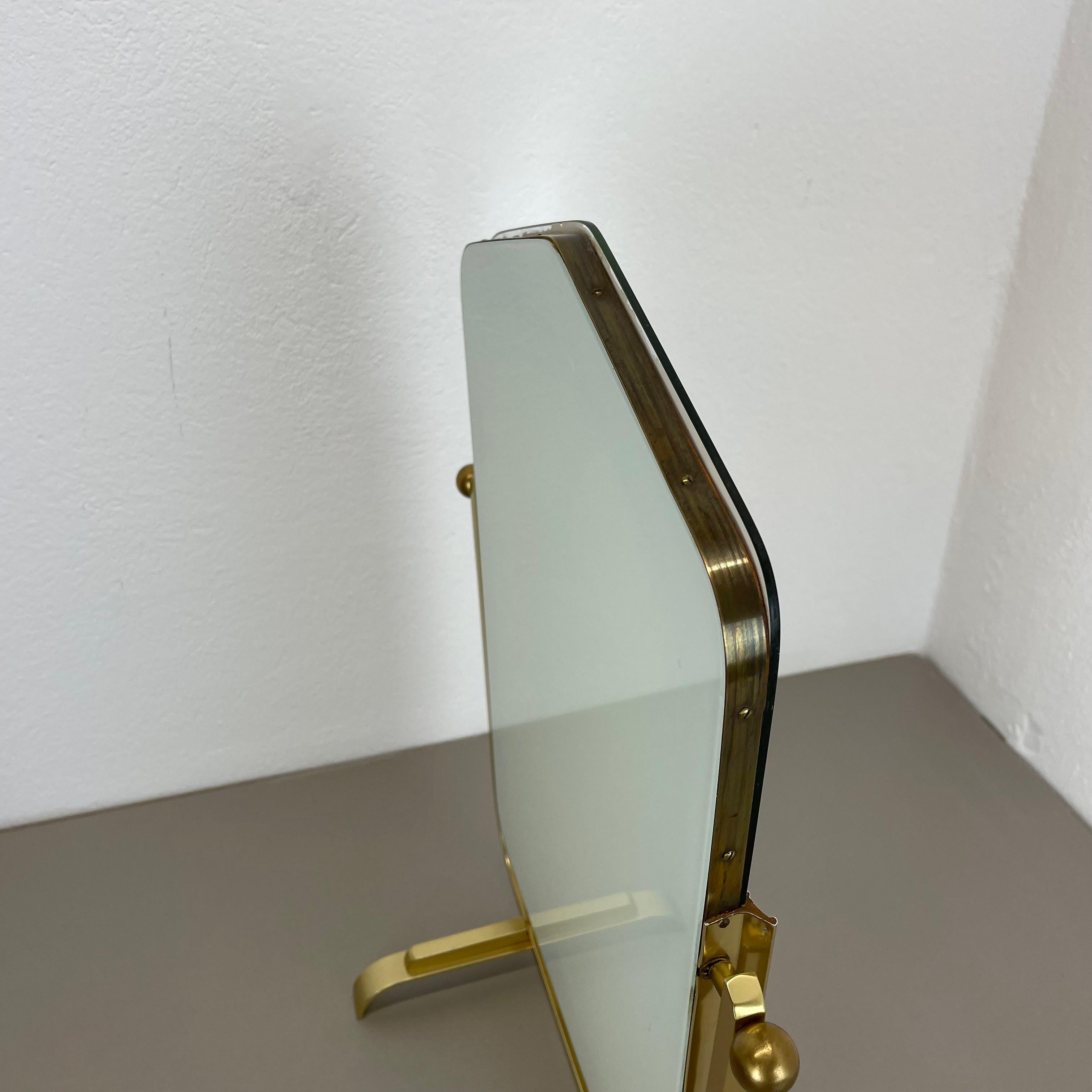 Large Modernist Table Mirror Vereinigte Werkstätten München attrib. Germany 1950 For Sale 8