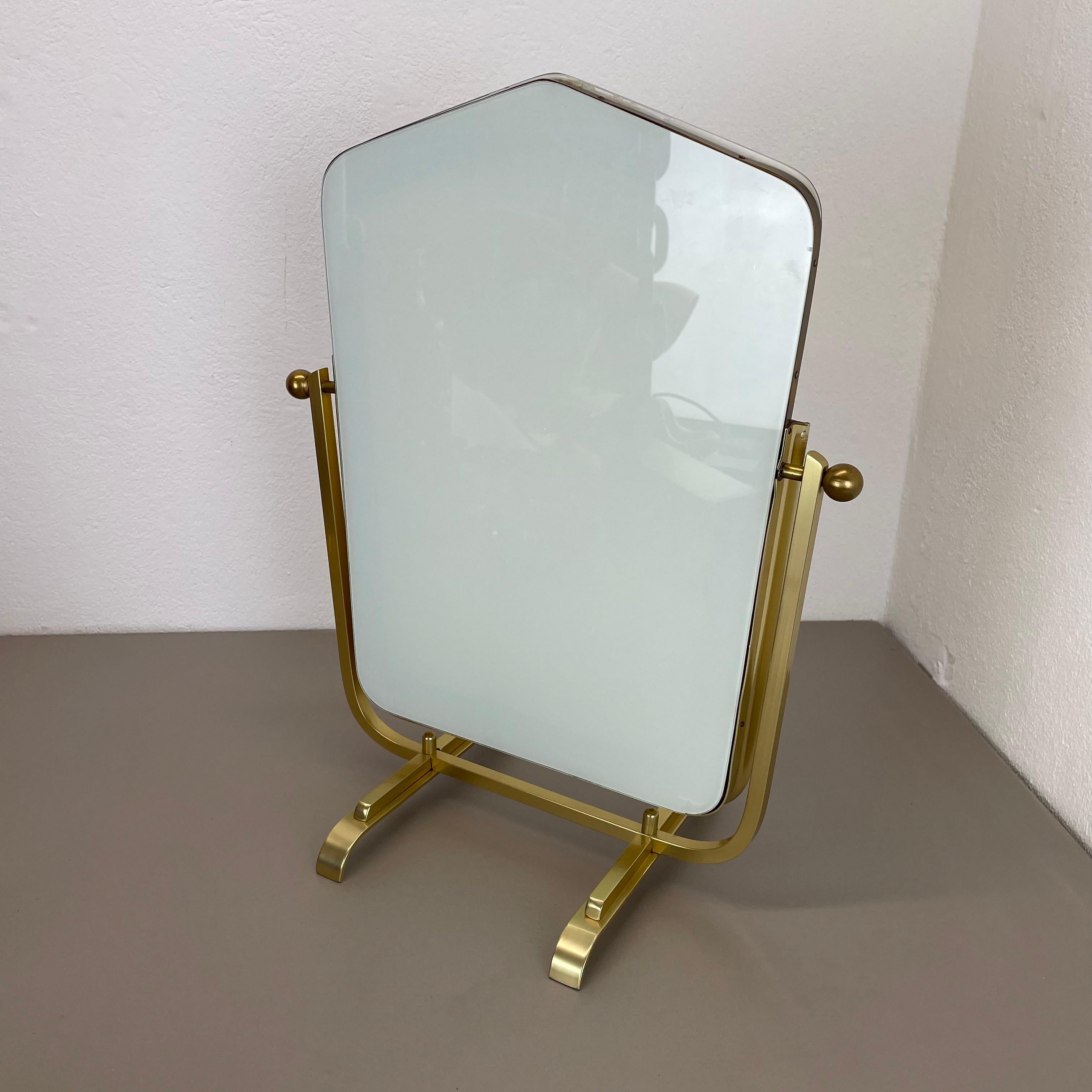 Large Modernist Table Mirror Vereinigte Werkstätten München attrib. Germany 1950 For Sale 10