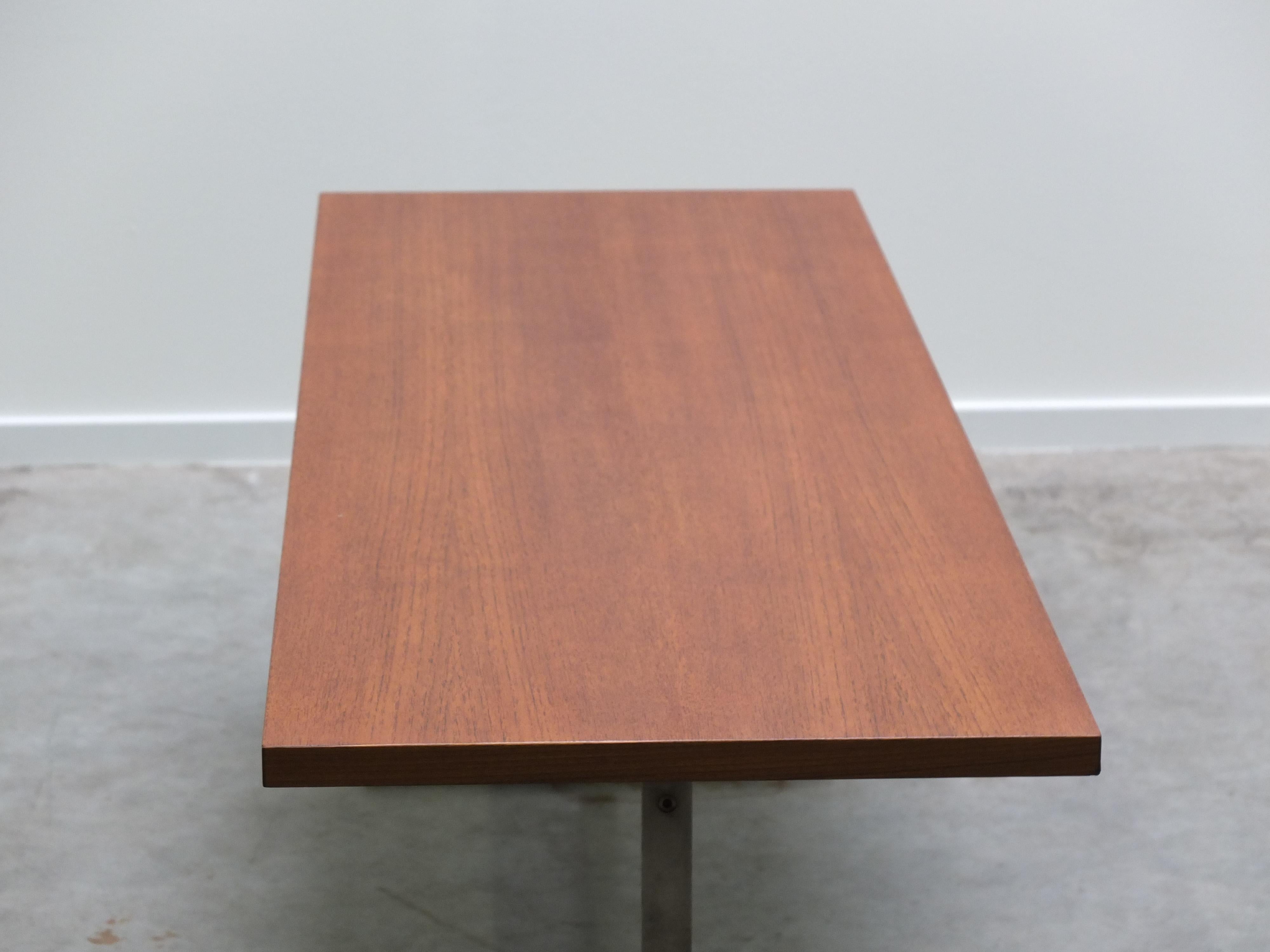 Large Modernist Teak Coffee Table in the Style of Arne Jacobsen, 1960s For Sale 5