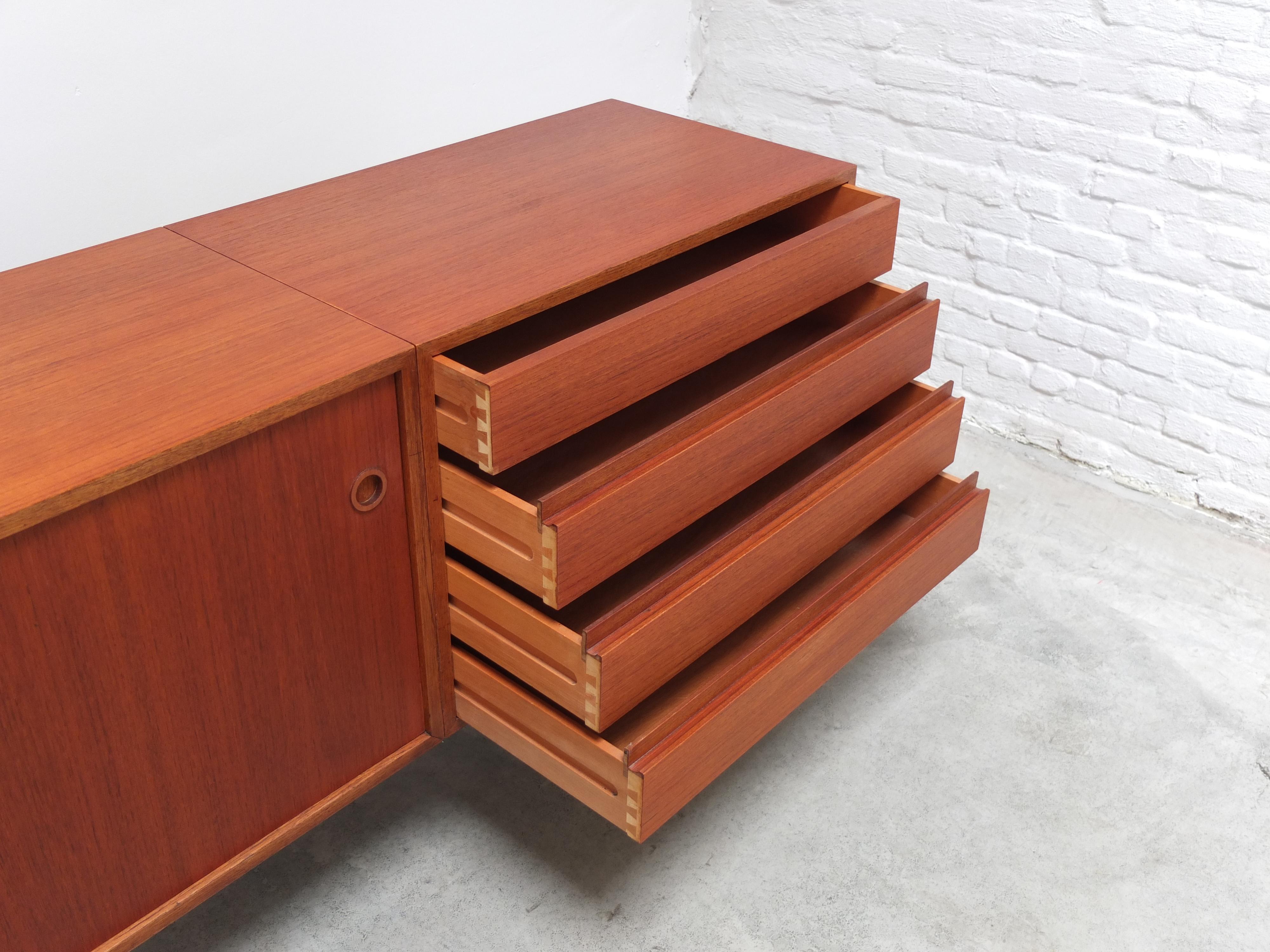 Großes modernistisches Teakholz-Sideboard von Walter Wirz für Wilhelm Renz, 1961 im Angebot 7