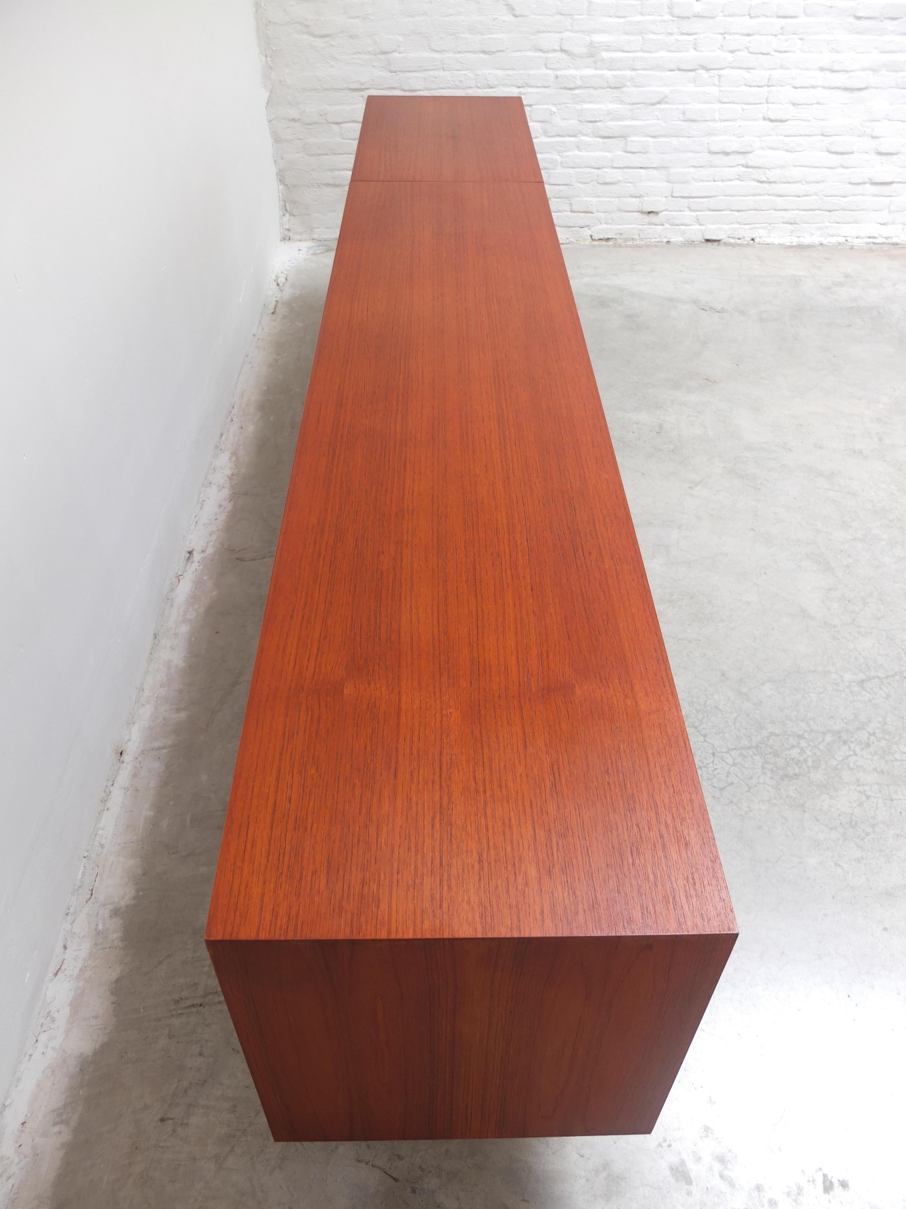 Großes modernistisches Teakholz-Sideboard von Walter Wirz für Wilhelm Renz, 1961 im Angebot 10