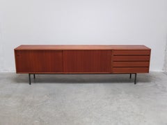 Grand buffet moderniste en teck par Walter Wirz pour Wilhelm Renz, 1961