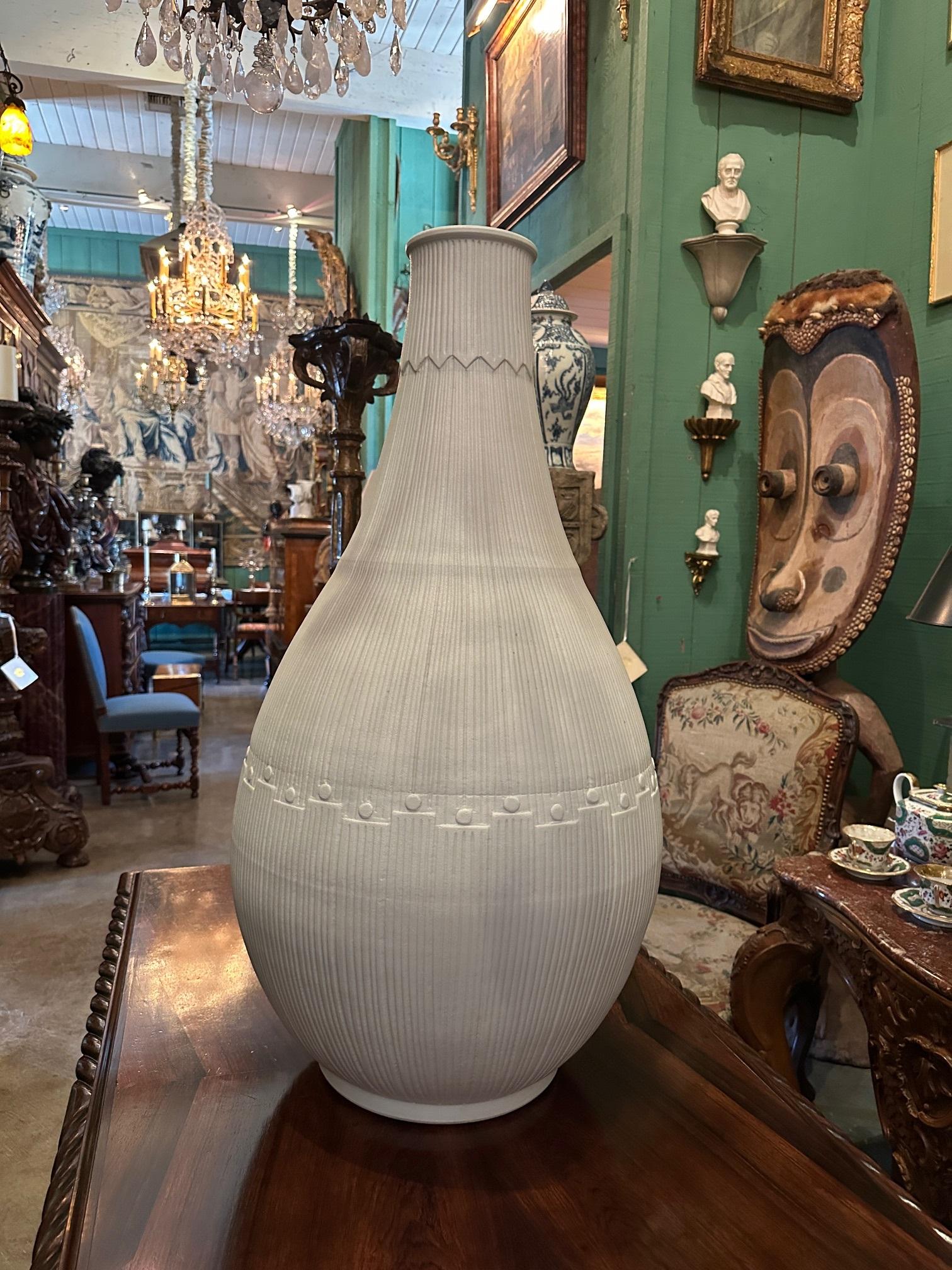 Large Modernist White Glazed Vase Jar Center Piece Focal point Decorative Modern For Sale 1