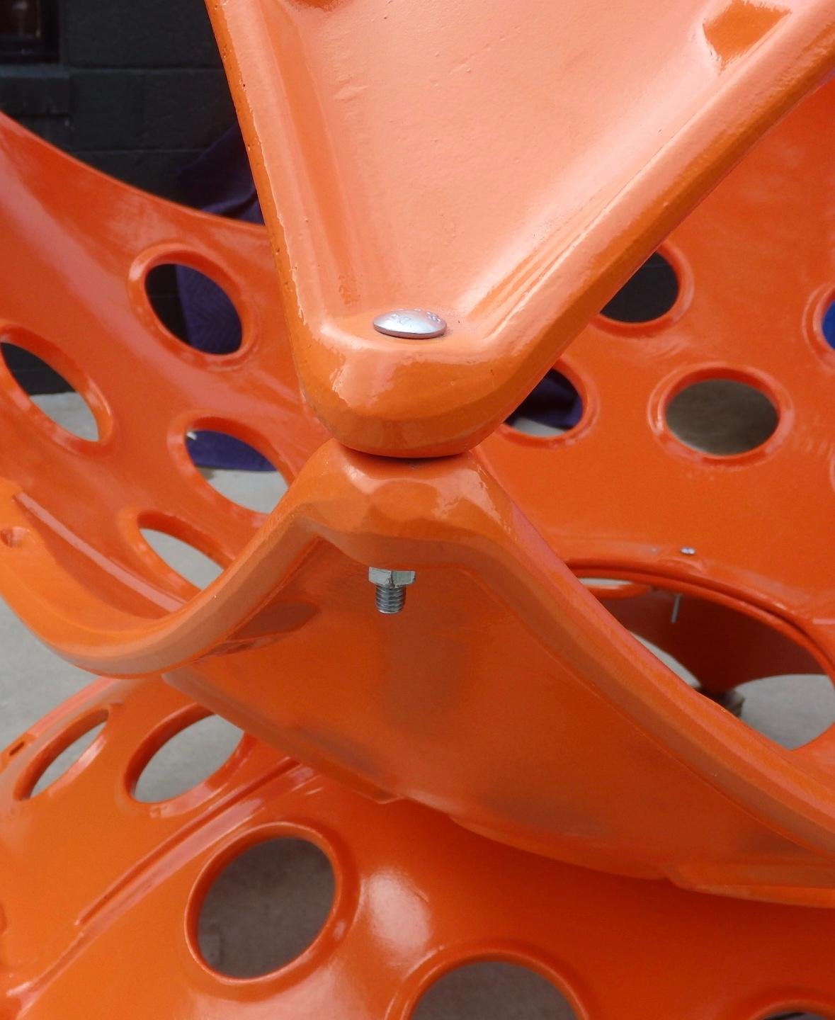 Grande sculpture modulaire en fonte d'aluminium orange Yard Art Indoor Outdoor Playground Sculpture en vente 5