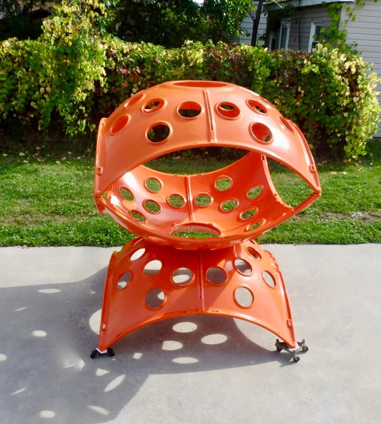 Mid-Century Modern Grande sculpture modulaire en fonte d'aluminium orange Yard Art Indoor Outdoor Playground Sculpture en vente
