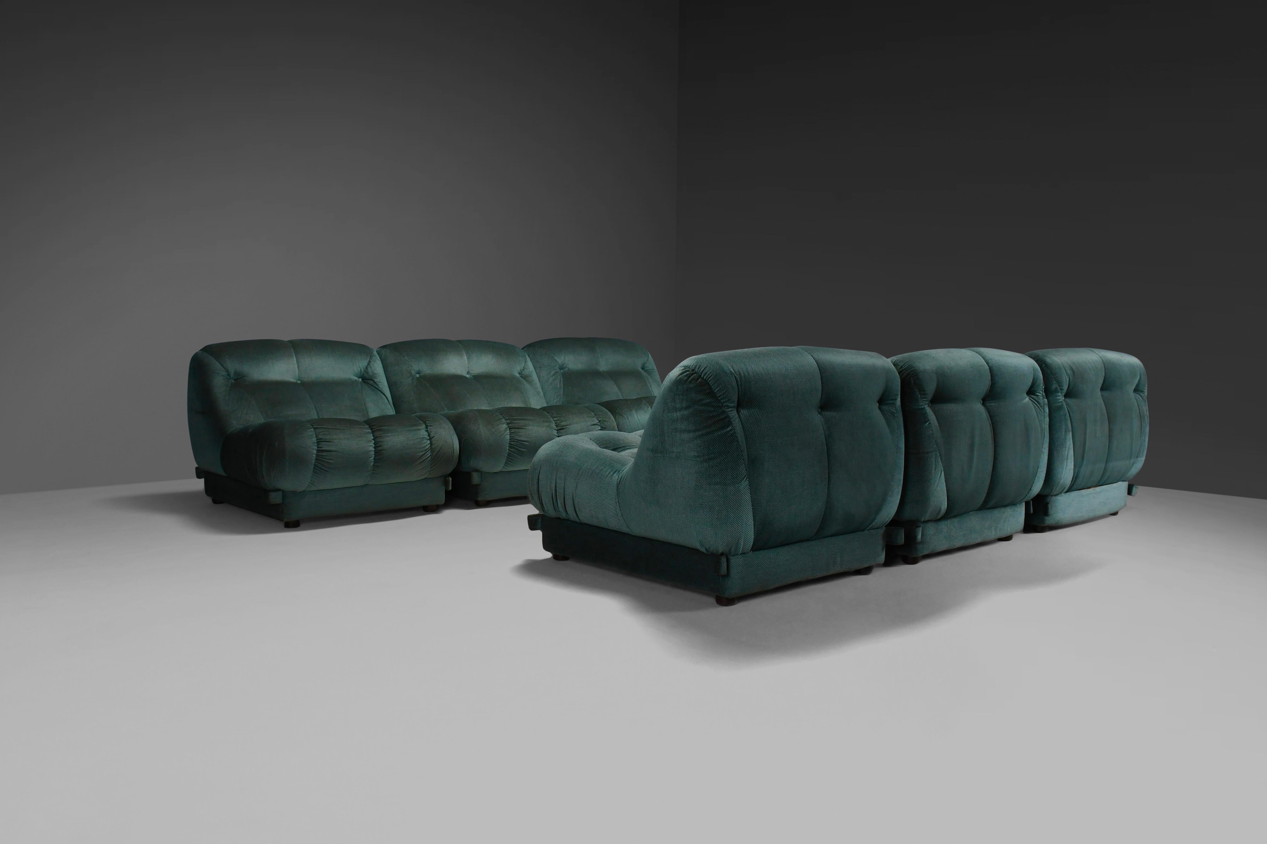 Mid-Century Modern Large Modular Sectional ‘Nuvolone’ Sofa by Rino Maturi in Green Fabric, 1970s For Sale