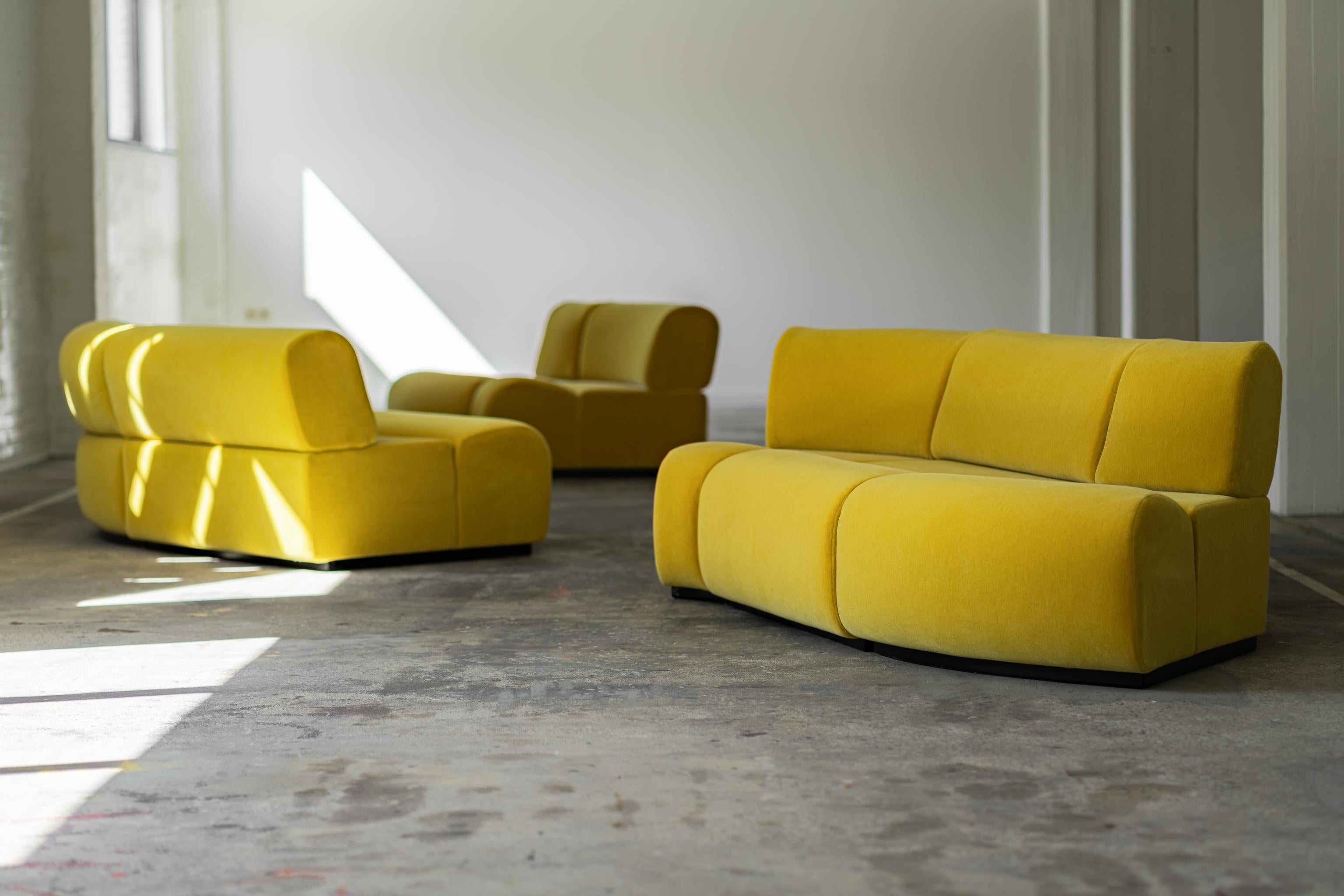 Großes modulares Sofa von Asko mit Mohair-Samt-Bezug, Finnland 1980er Jahre (Finnisch) im Angebot