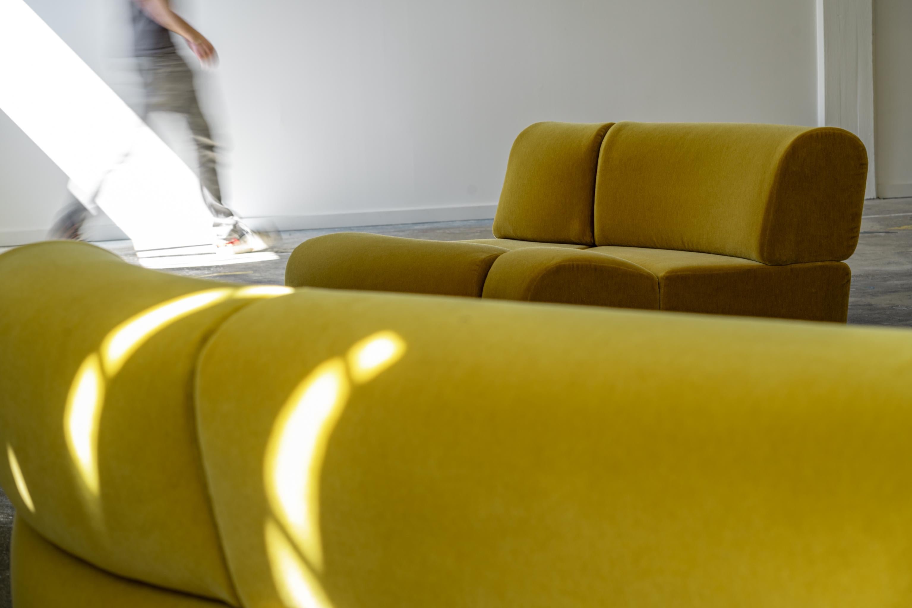 Großes modulares Sofa von Asko mit Mohair-Samt-Bezug, Finnland 1980er Jahre (Ende des 20. Jahrhunderts) im Angebot