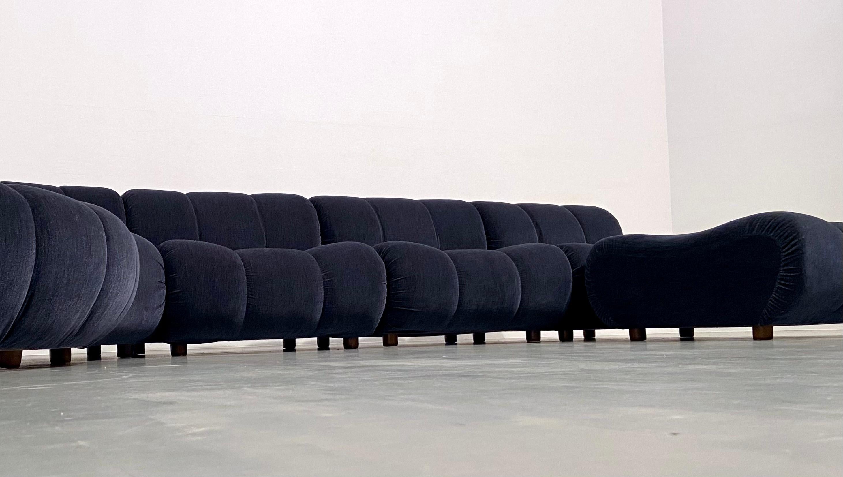 Velvet Large Modular Sofa by Giuseppe Munari for Poltrona Munari, Italy, 1970's For Sale