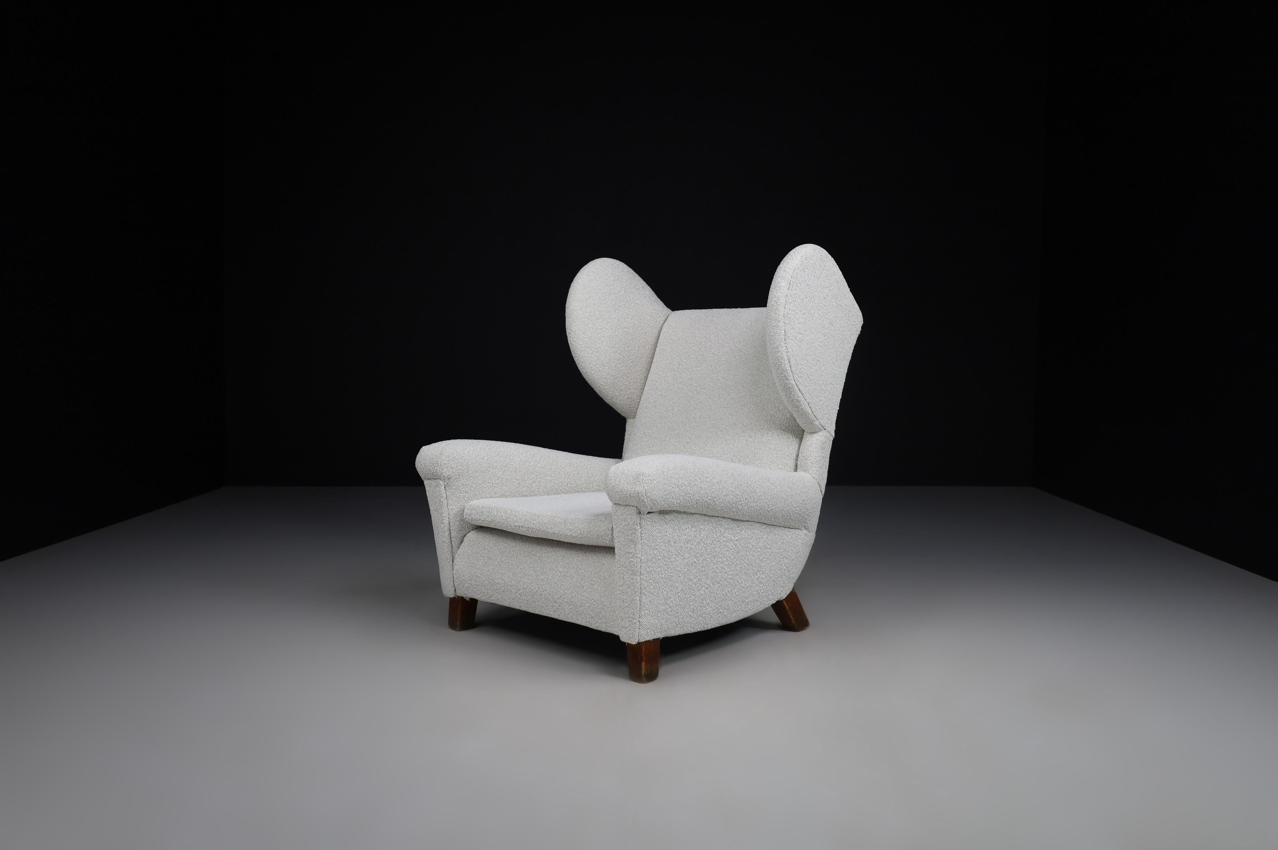 Large Monumental Midcentury Wingback Armchairs in Re-upholstered Bouclé Fabric For Sale 4