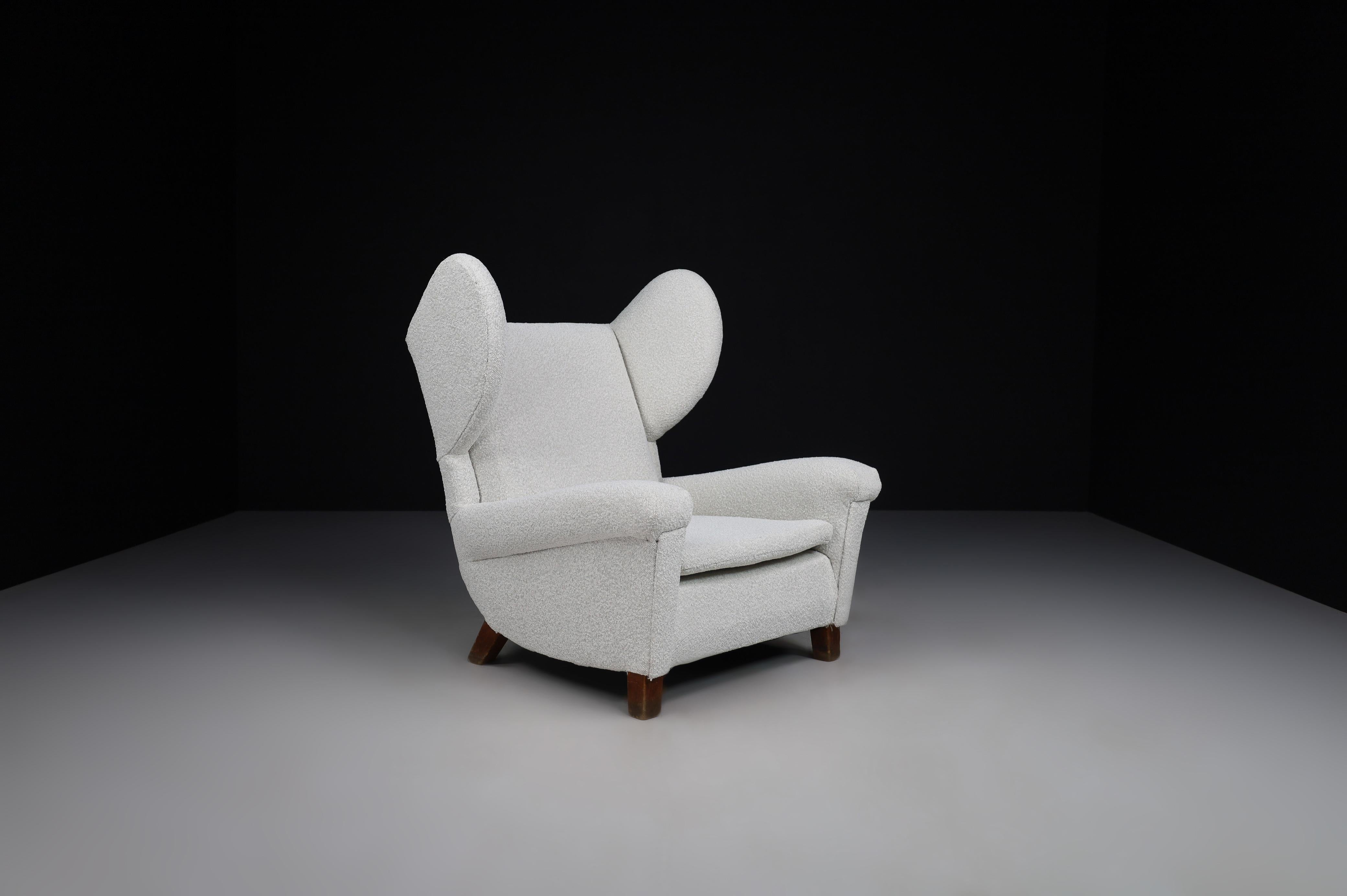Large Monumental Midcentury Wingback Armchairs in Re-upholstered Bouclé Fabric For Sale 7