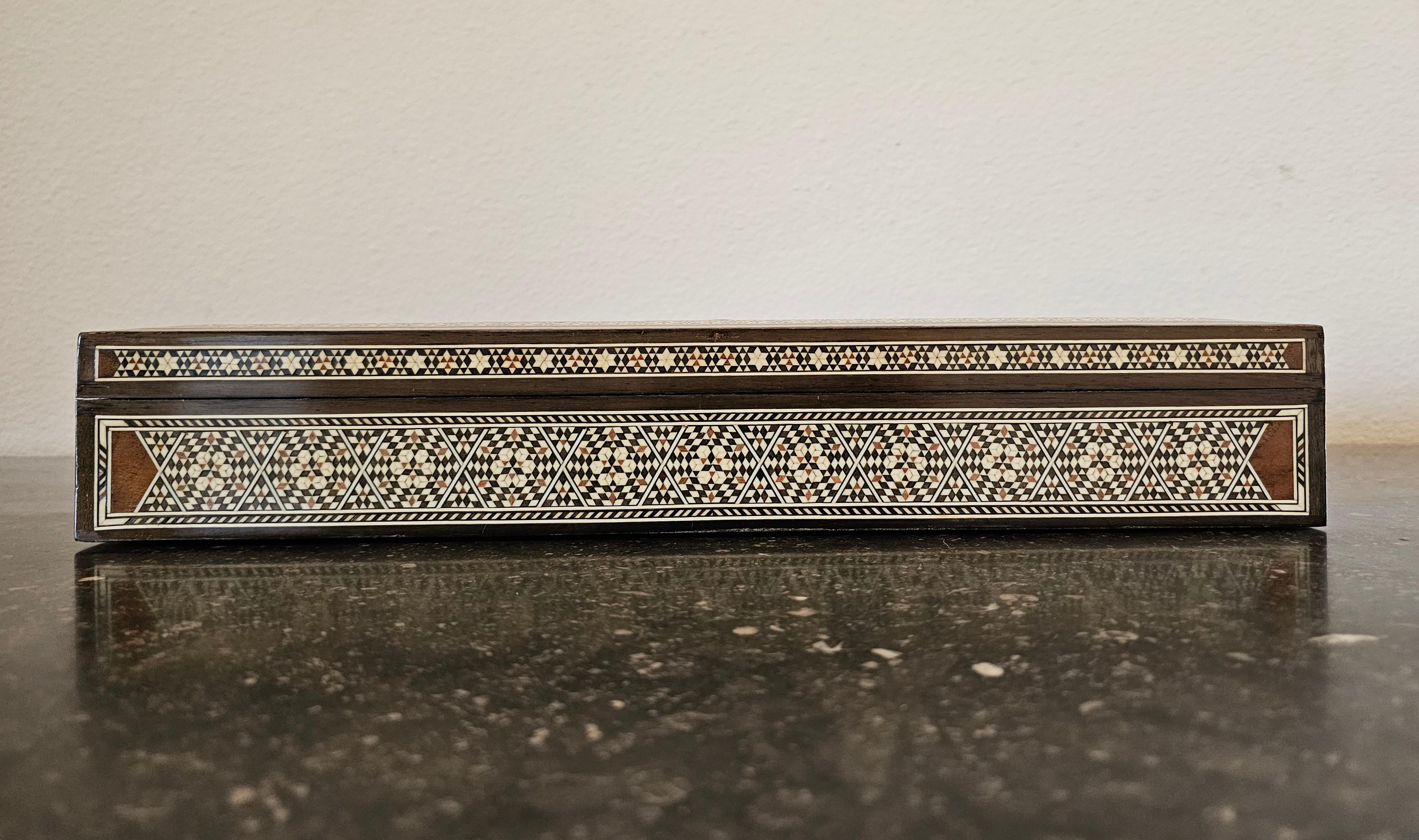 Large Moorish Arabesque Inlaid Table Box  For Sale 8