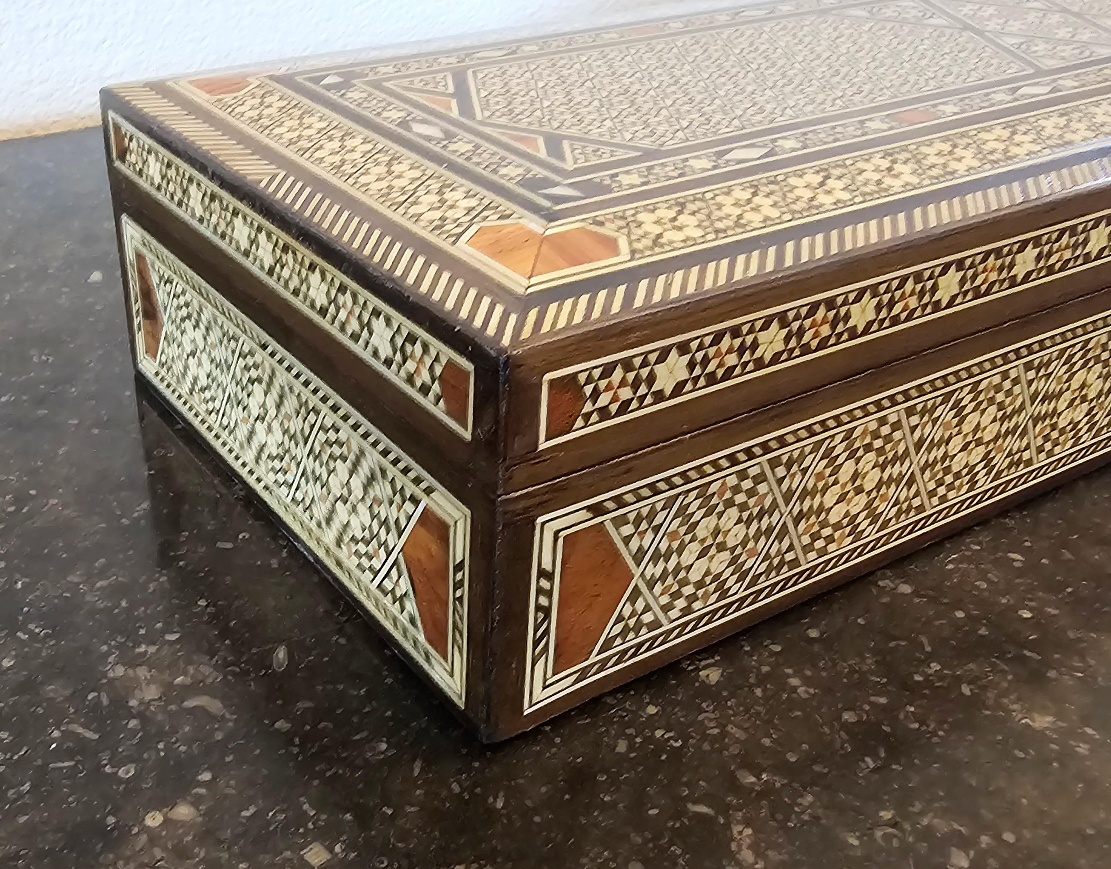 Large Moorish Arabesque Inlaid Table Box  For Sale 2