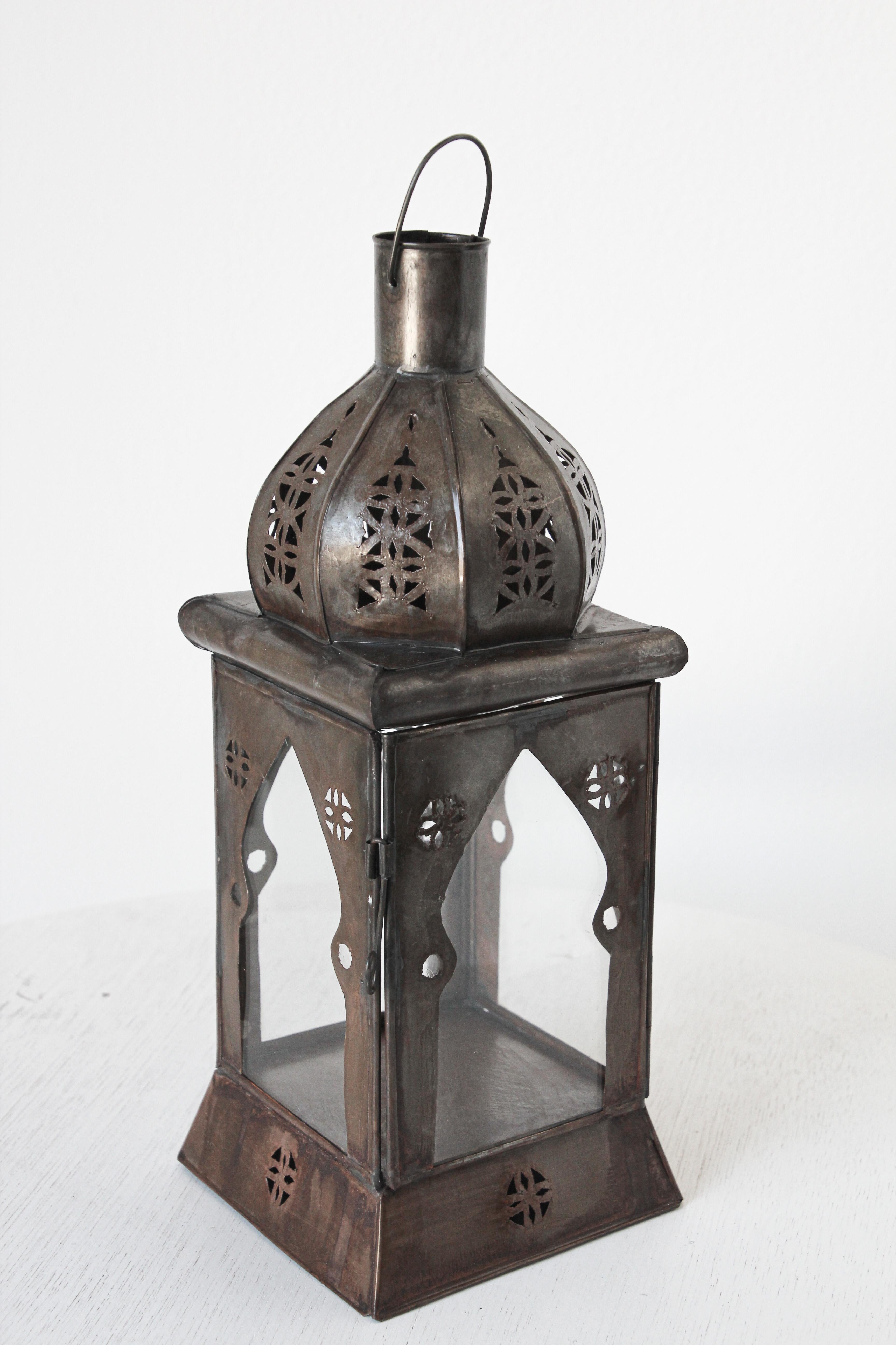Moroccan Square Tole and Clear Glass Candle Lantern For Sale 4