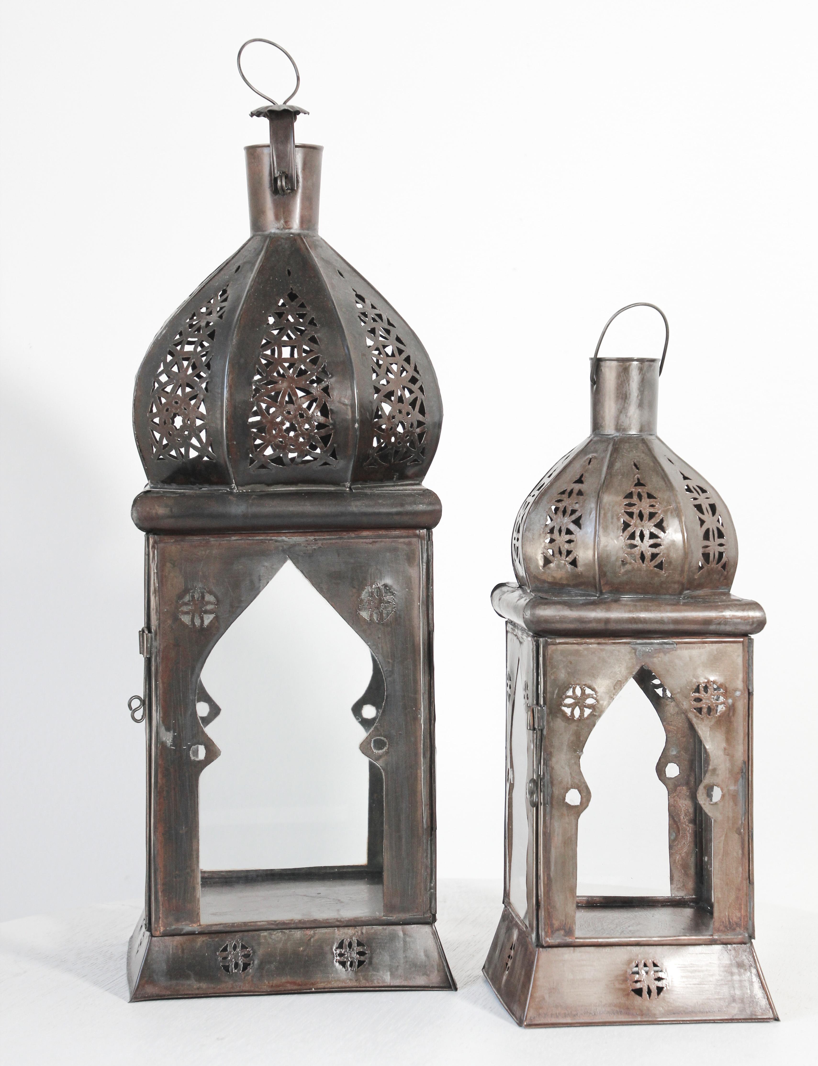 Lanterne marocaine carrée en verre clair et tole en vente 9