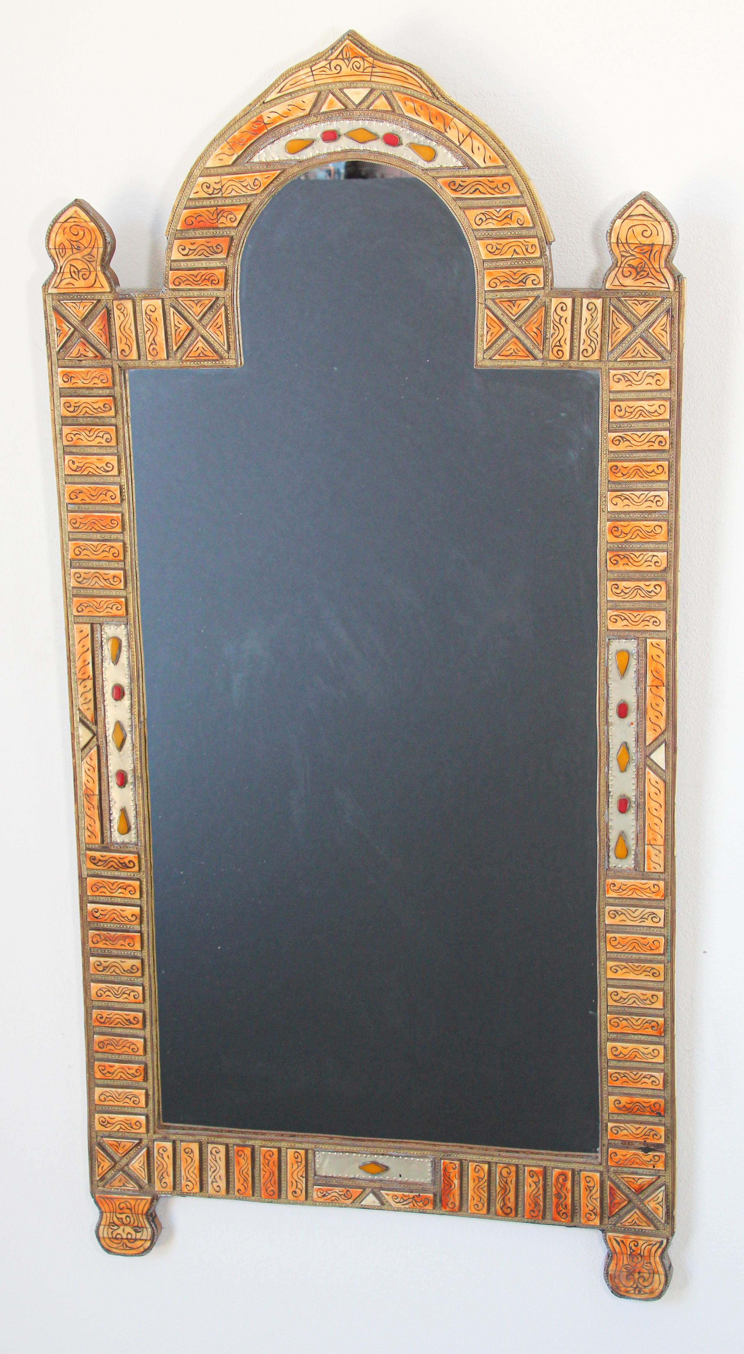 Large Moroccan Arched Moorish Mirror Inlaid For Sale 4