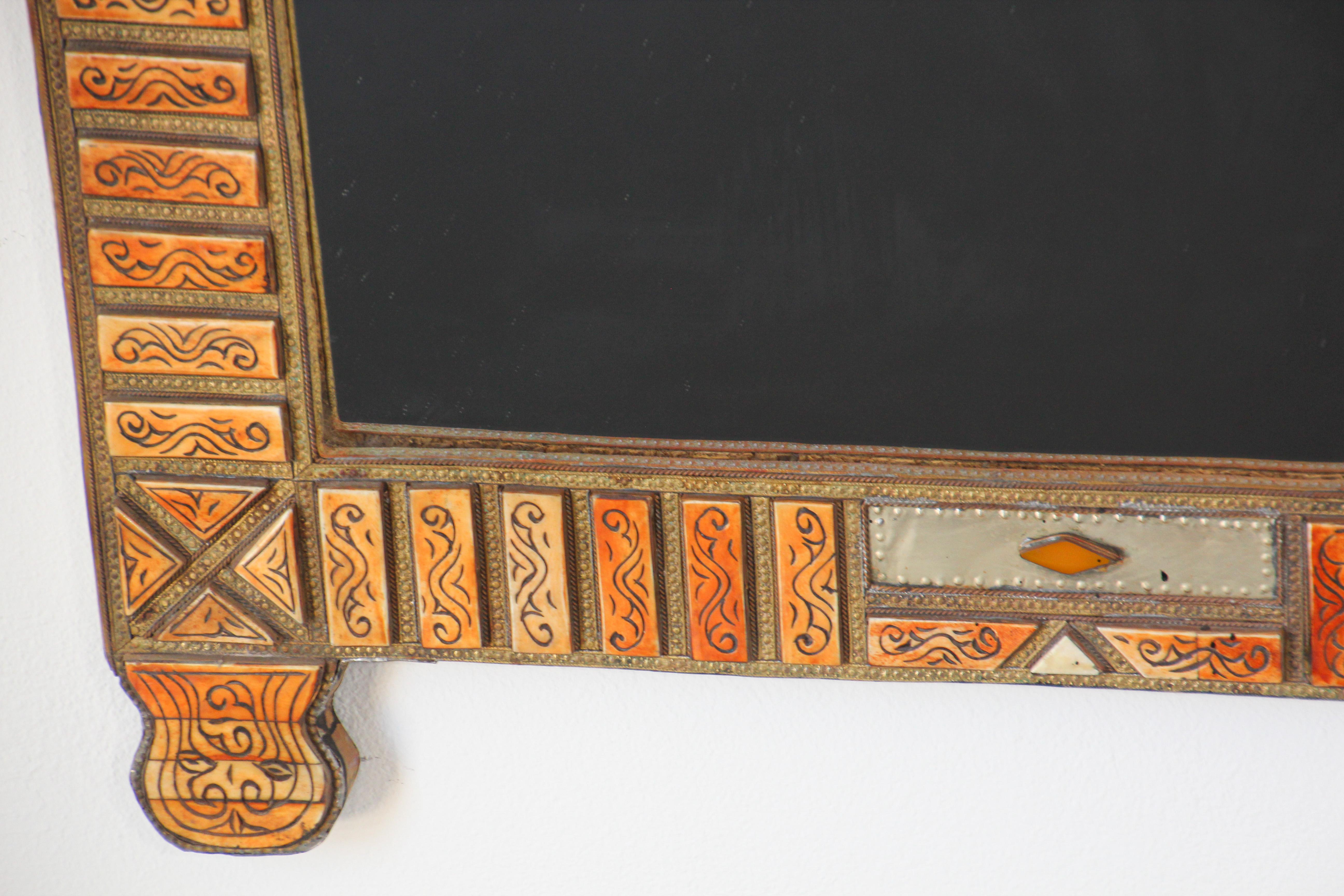 Large Moroccan Arched Moorish Mirror Inlaid In Good Condition For Sale In North Hollywood, CA