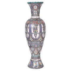 Grande urne de palais en faïence décorée marocaine