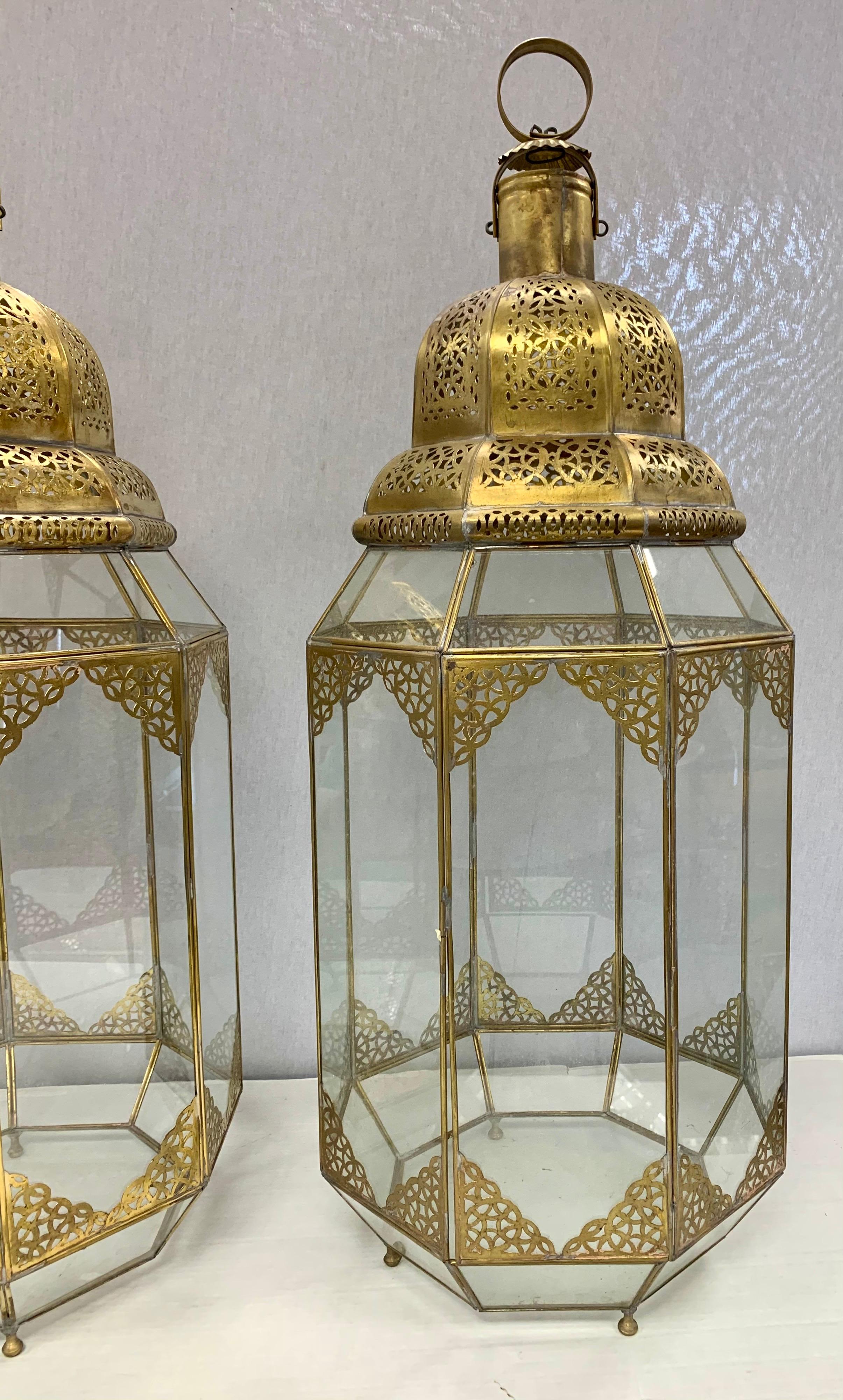 20th Century Large Moroccan Handcrafted Pierced Brass and Glass Lanterns Hurricanes Set of 3