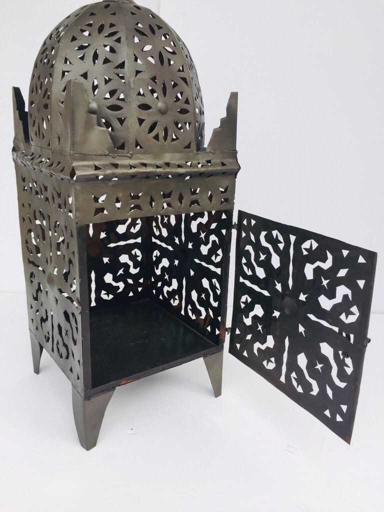 Outdoor Moroccan Hurricane Metal Candle Lantern For Sale 3