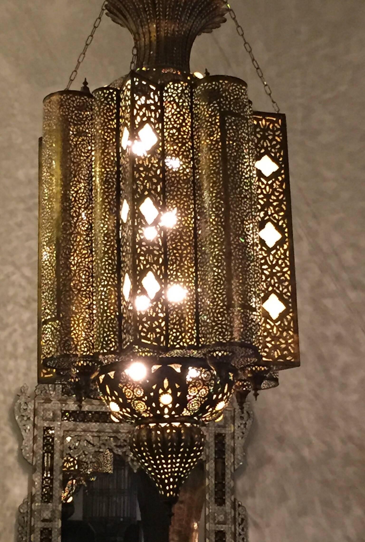 Large Moroccan Moorish Alhambra Brass Chandelier 3