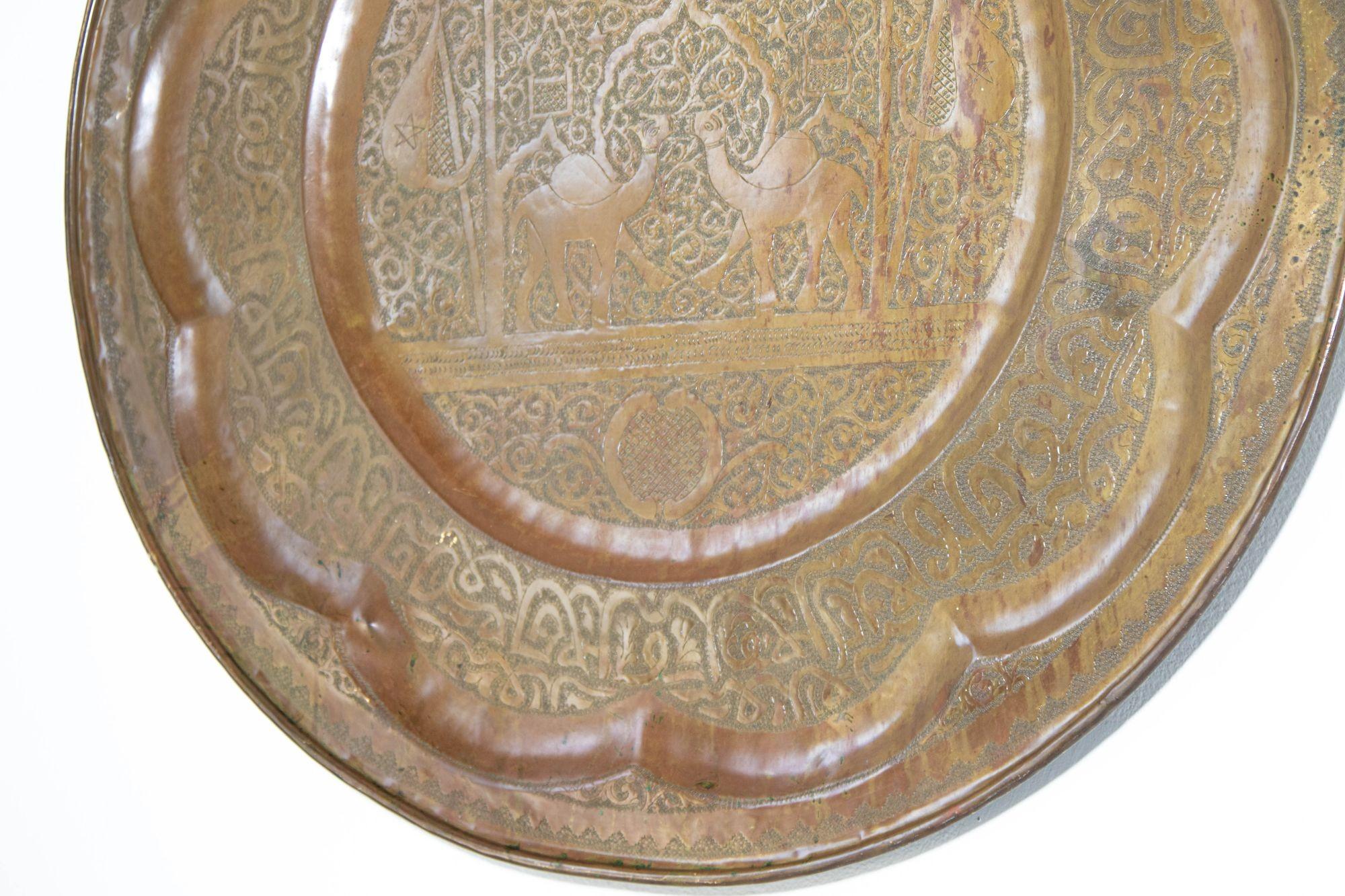 Large Moroccan Round Brass Tray Wall Decor, circa 1950s For Sale 3