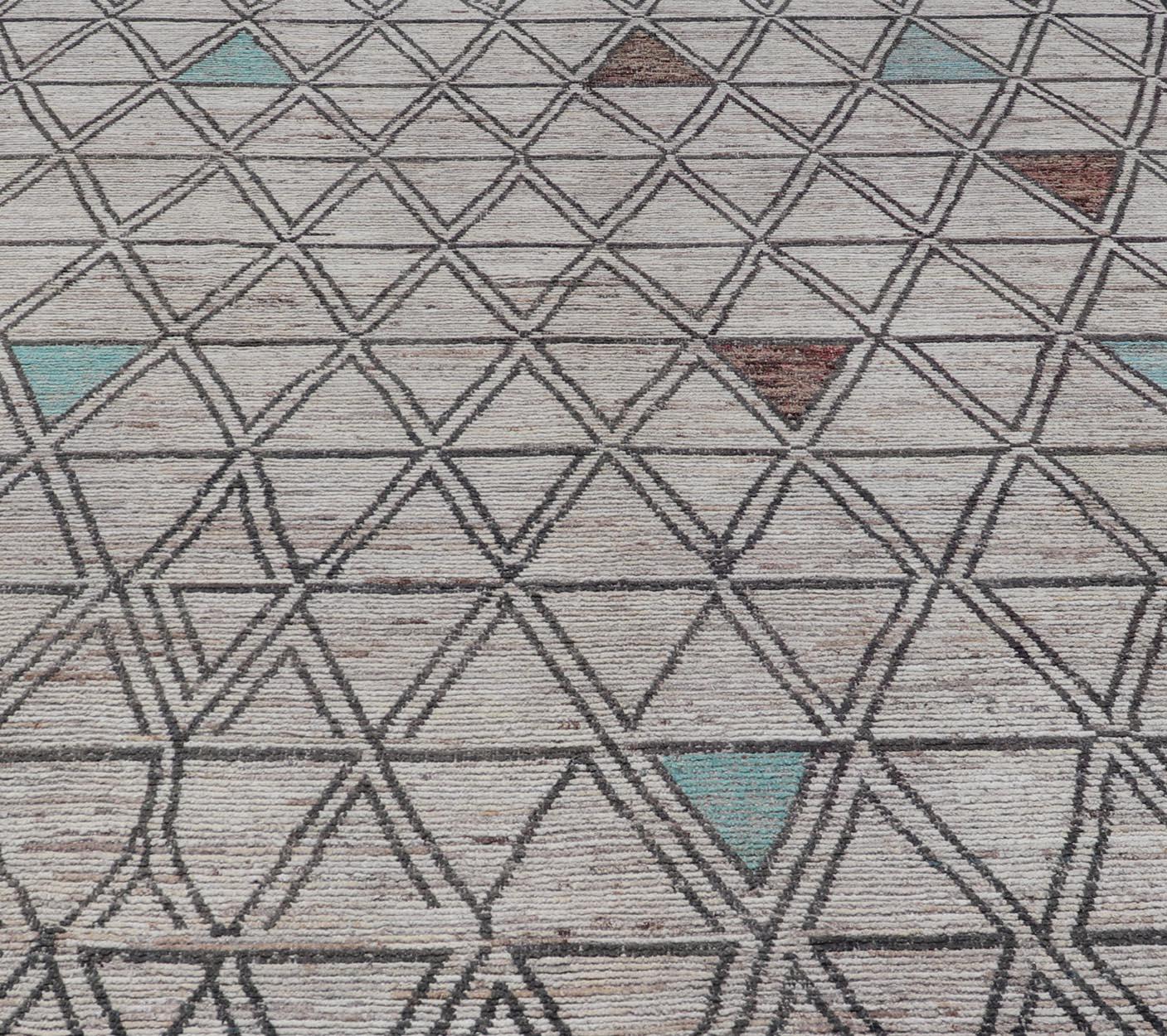 Großer moderner Teppich im marokkanischen Stil im Distressed-Stil mit Diamanten und dreieckigem Design im Angebot 2
