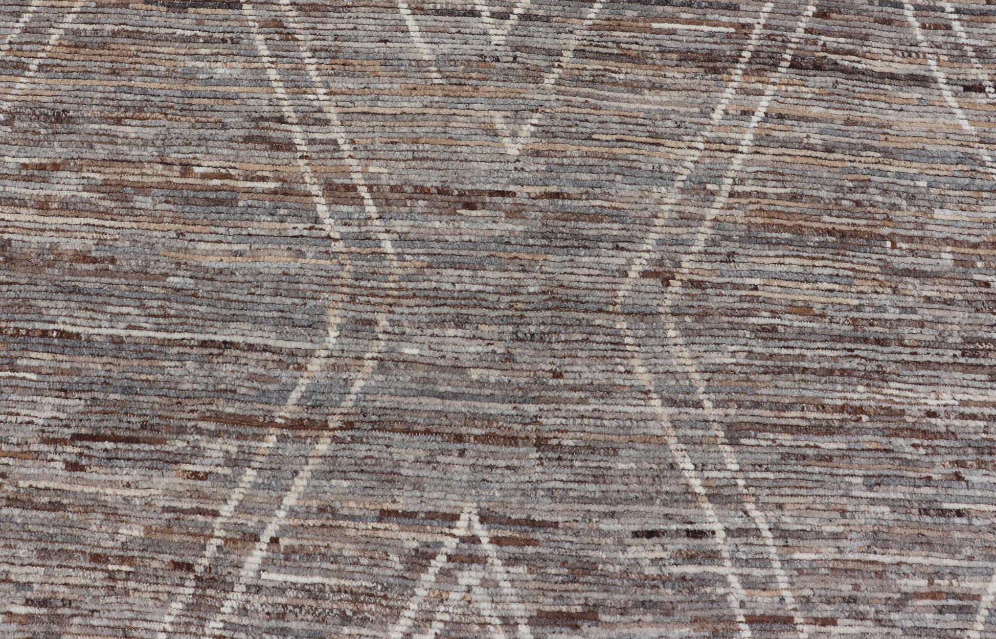 Grand tapis moderne de style marocain à motif de diamants par Keivan Woven Arts en vente 5