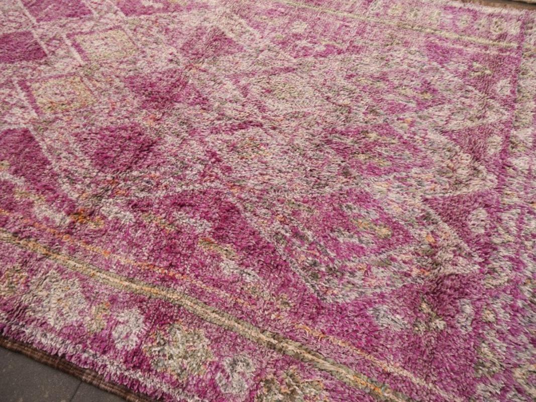 Großer großer marokkanischer Vintage-Teppich im abstrakten Design aus Berber in Lila, Grau und Teal, Nordafrika im Angebot 6