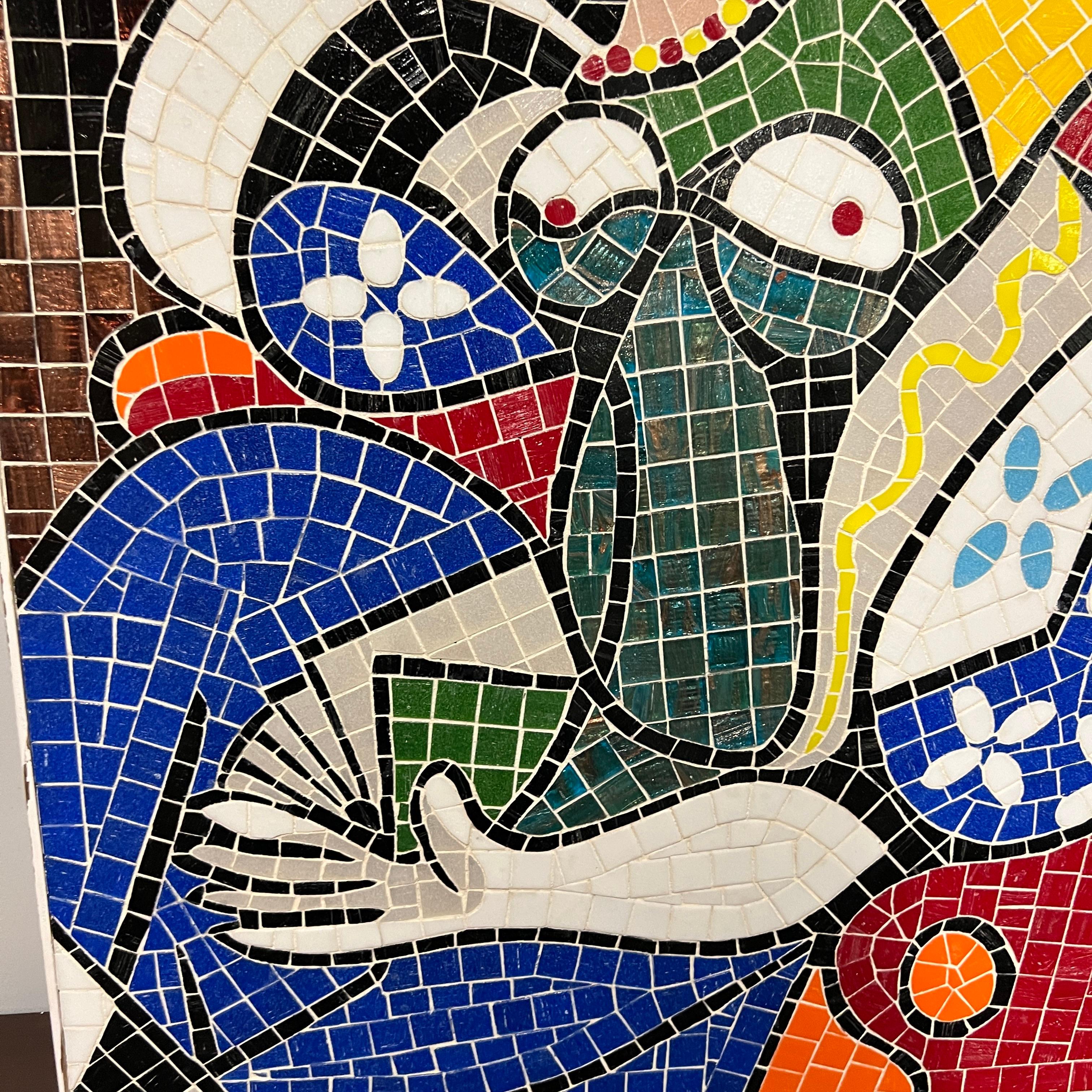 Grande opera d'arte a mosaico che riprende lo stile della 