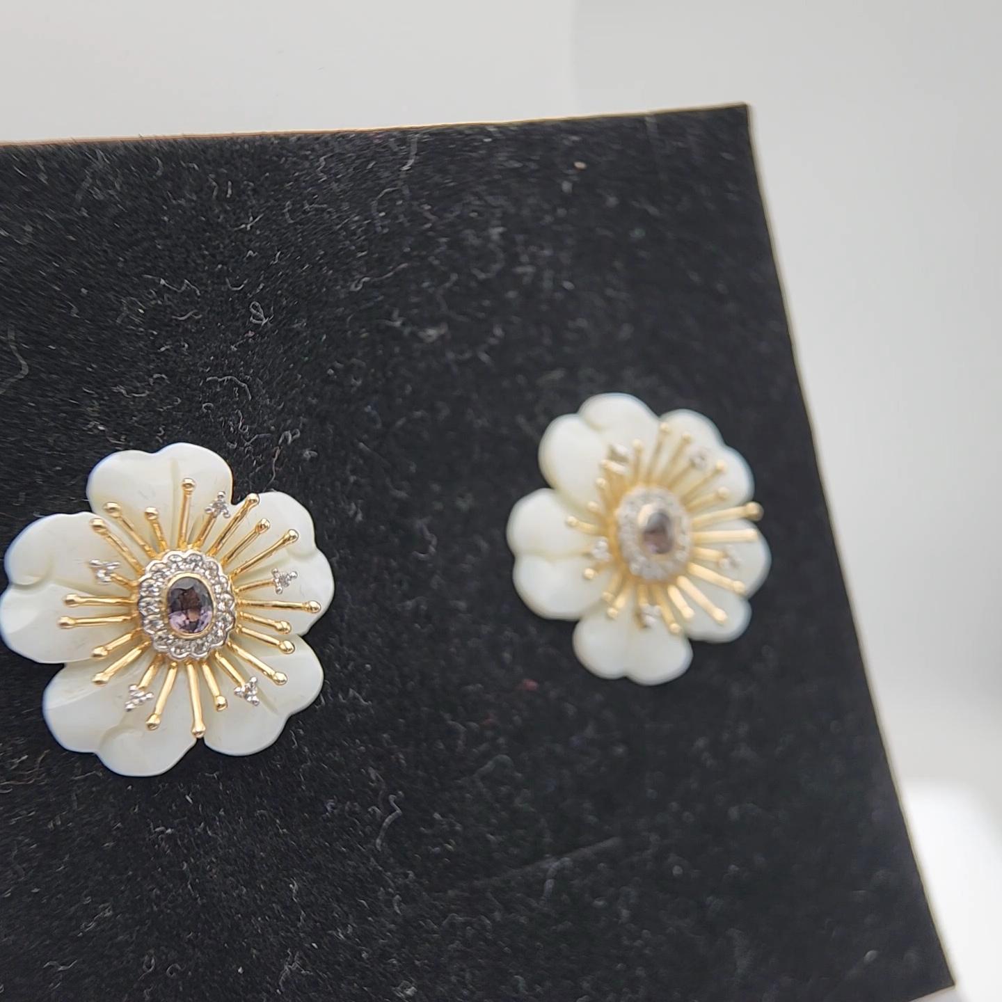 Large Mother of Pearl Earring with Spinel and White Sapphire in 14K Yellow Gold For Sale 7