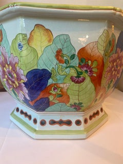 Large Mottahedeh Tobacco Leaf Cachepot