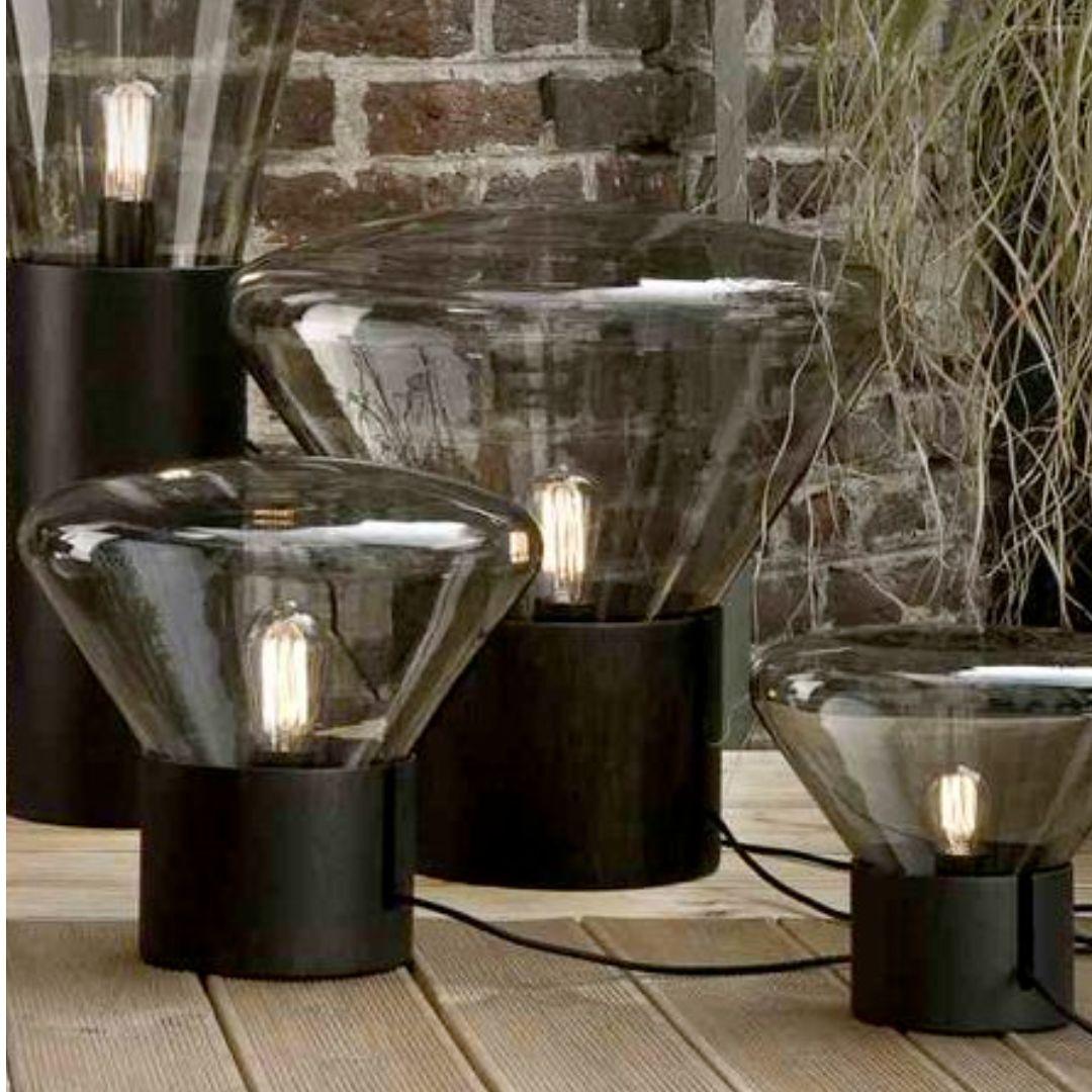 Große Stehlampe 'Muffins 02' aus grauem mundgeblasenem Glas und gebeiztem Holz für Brokis (21. Jahrhundert und zeitgenössisch) im Angebot