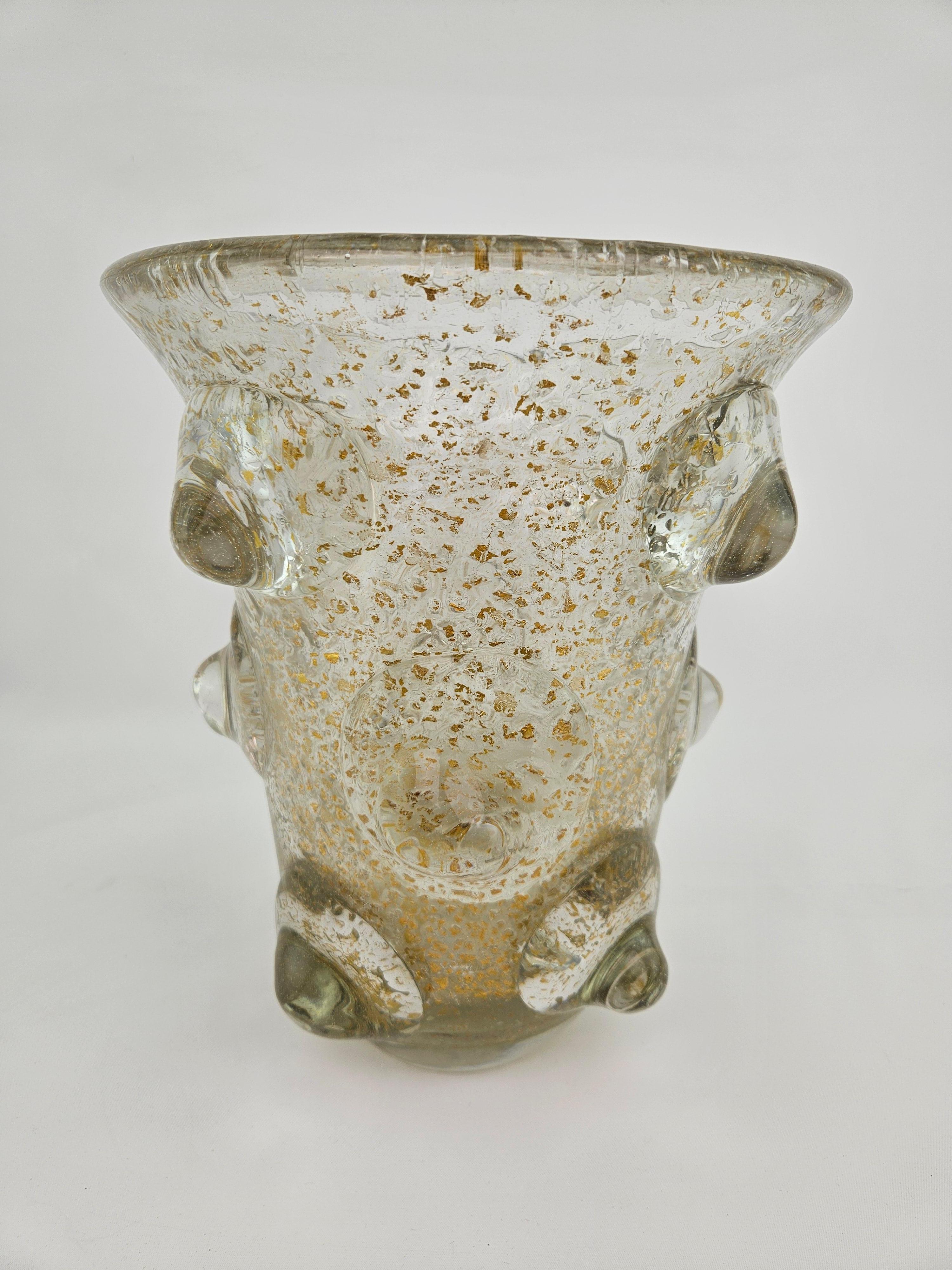 Se puede encontrar en el libro El arte de los Barovier: vidrieros de Murano 1866-1972, Barovier, pág. 137

Ercole Barovier
1889-1974


Los casi cincuenta años de Ercole Barovier como director artístico, diseñador y propietario de Barovier & Toso no