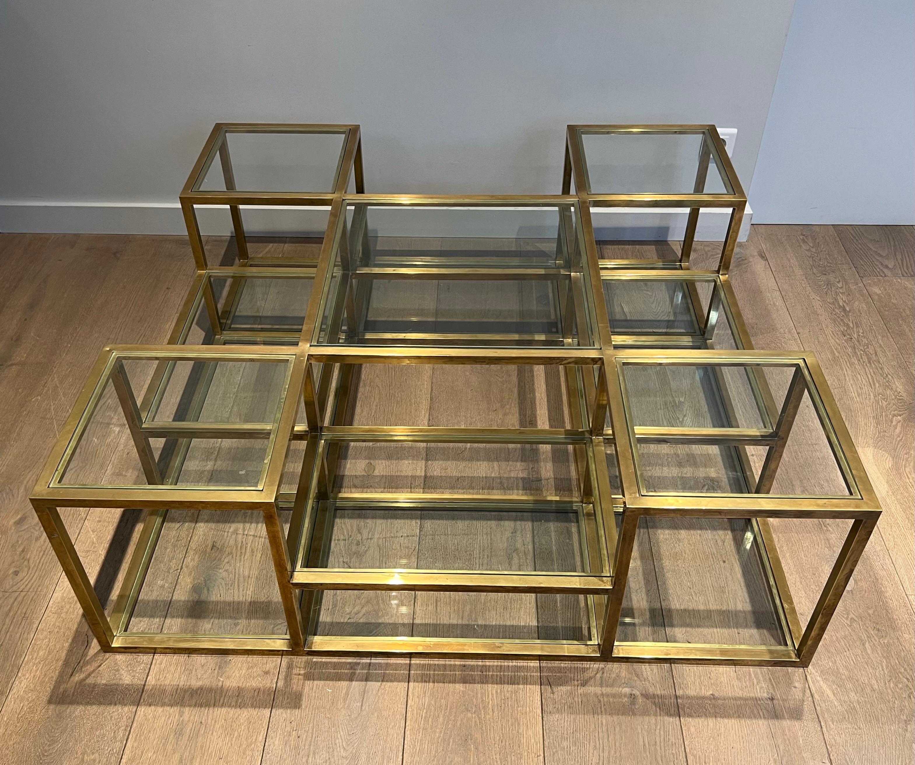 Grande table basse en laiton à plusieurs niveaux. Travail français. Circa 1970 en vente 5