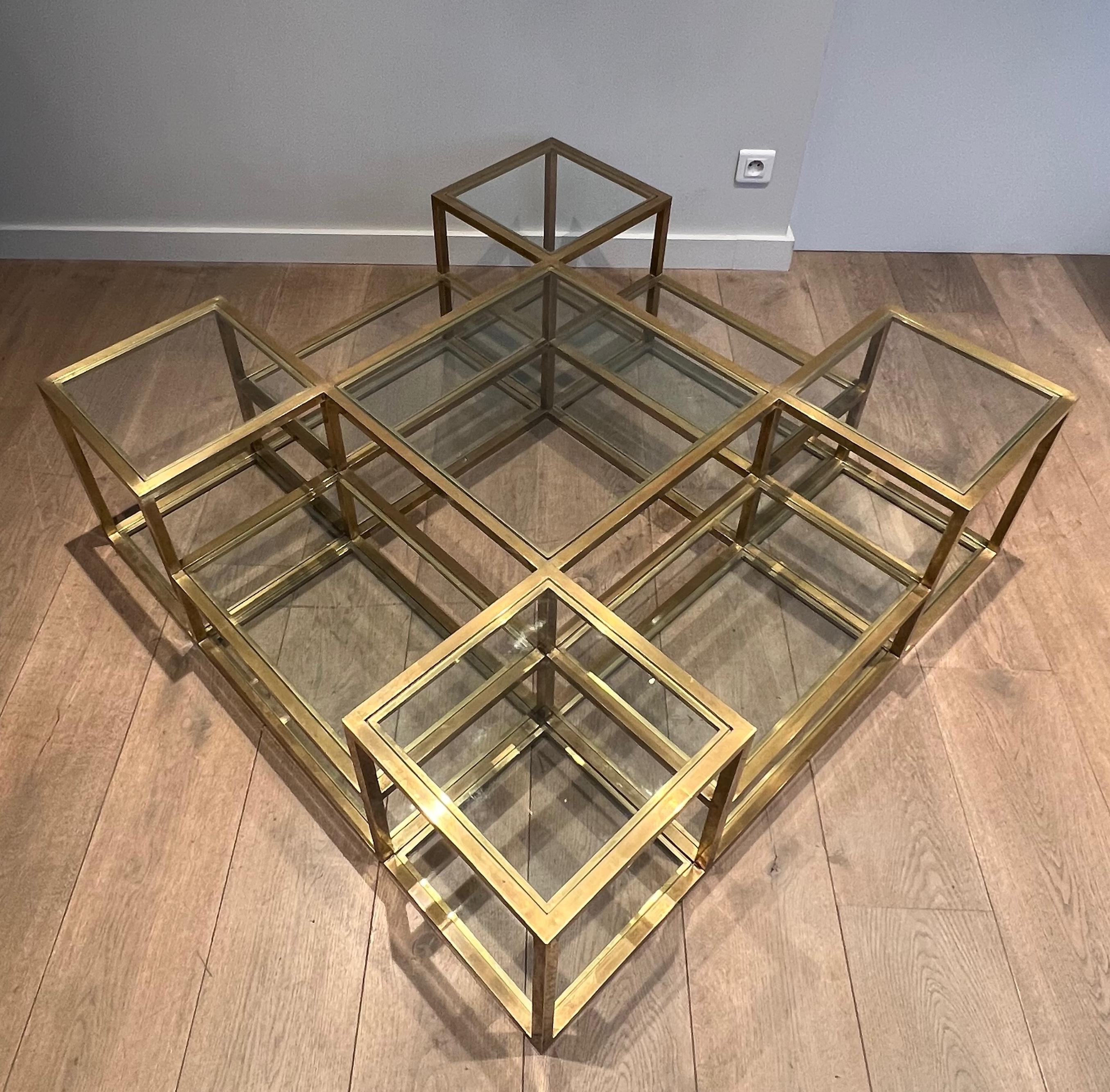 Mid-Century Modern Grande table basse en laiton à plusieurs niveaux. Travail français. Circa 1970 en vente