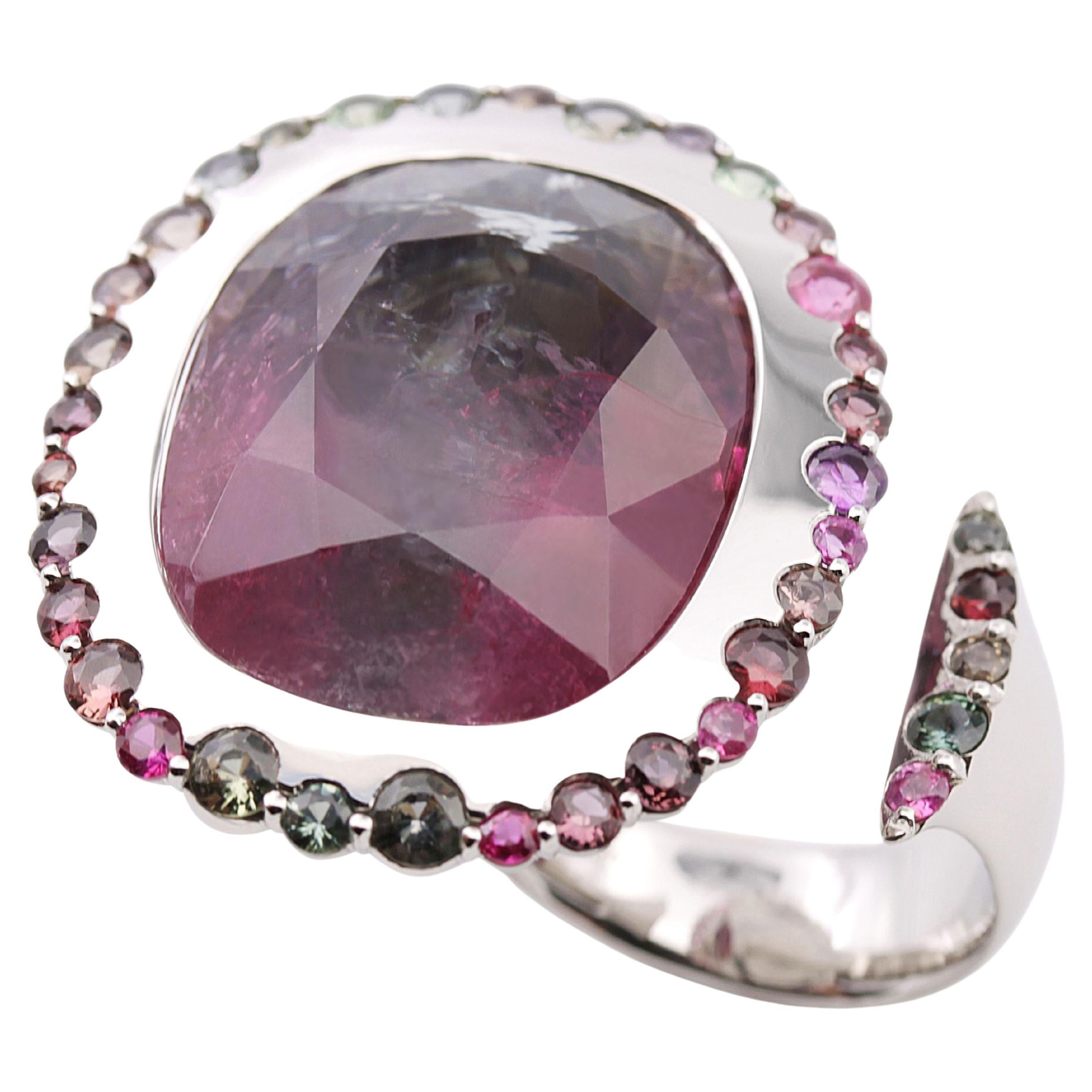 Gran Anillo de Cóctel de Turmalina Multicolor y Zafiro en Platino