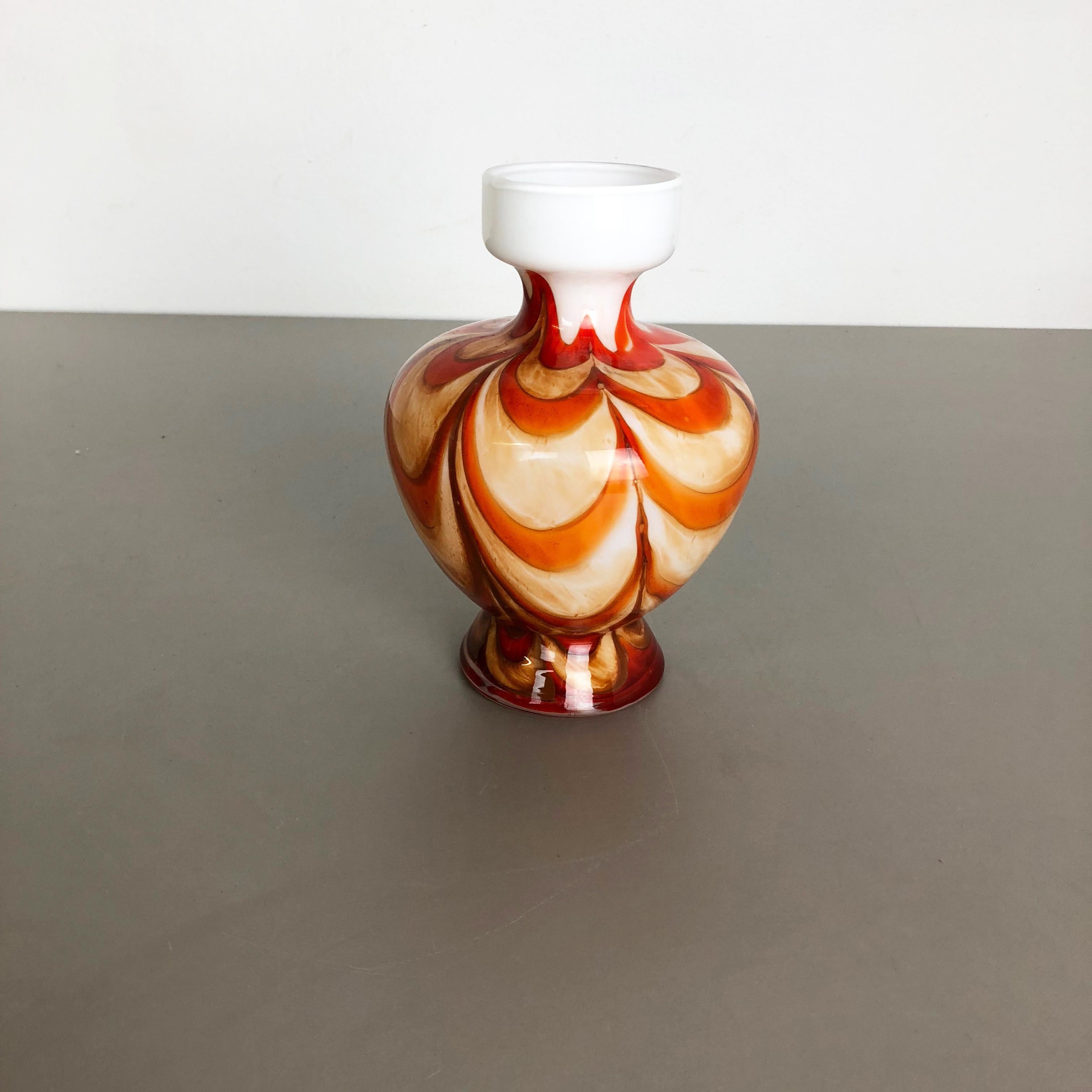 Article:

Pop Art vase


Producer:

Opaline Florence



Decade:

1970s




Original vintage 1970s Pop Art hand blown vase made in Italy by Opaline Florence. Made of high quality Italian opal glass.
Lovely 1970s Pop Art coloration