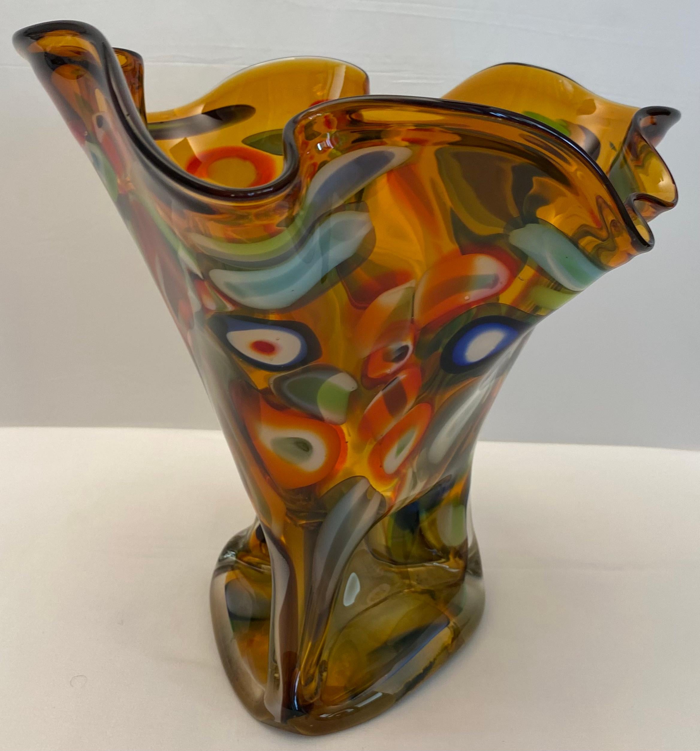 Large Multicolored Art Glass Vase, Handkerchief Design Glass Vase (Handgefertigt) im Angebot