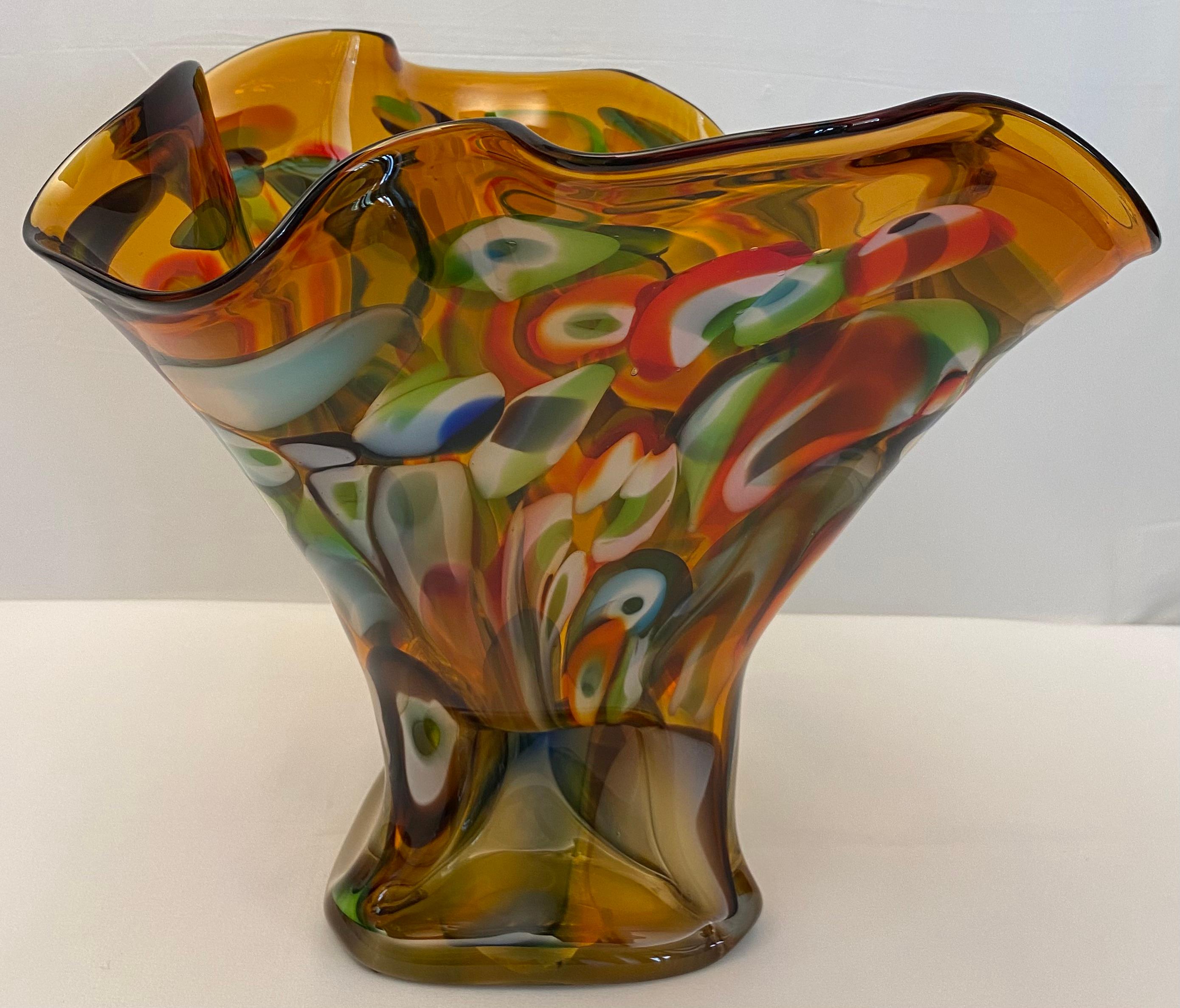 Large Multicolored Art Glass Vase, Handkerchief Design Glass Vase im Angebot 1