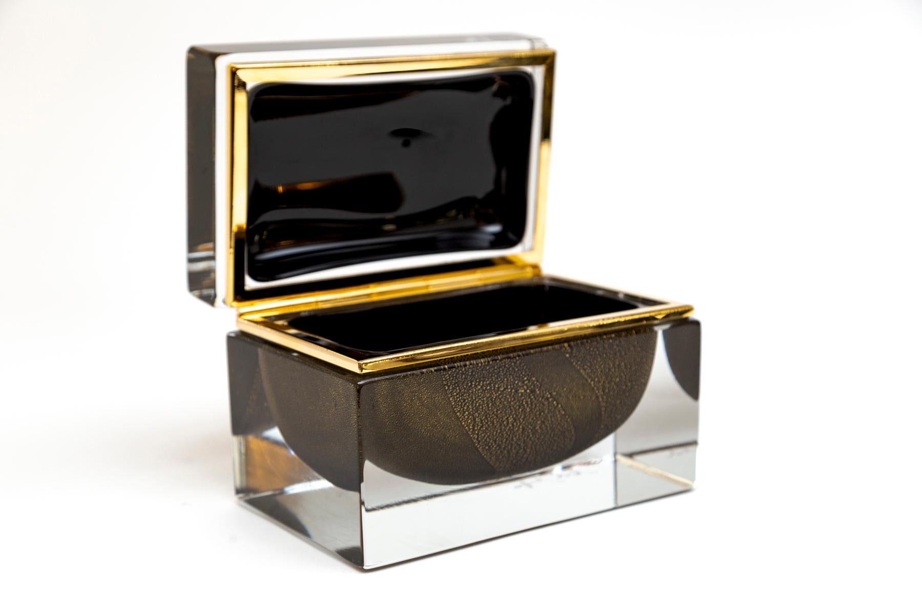 Scatola rettangolare grande in vetro di Murano con oro 24k e nero, Contemporary In condizioni buone in vendita a Westport, CT