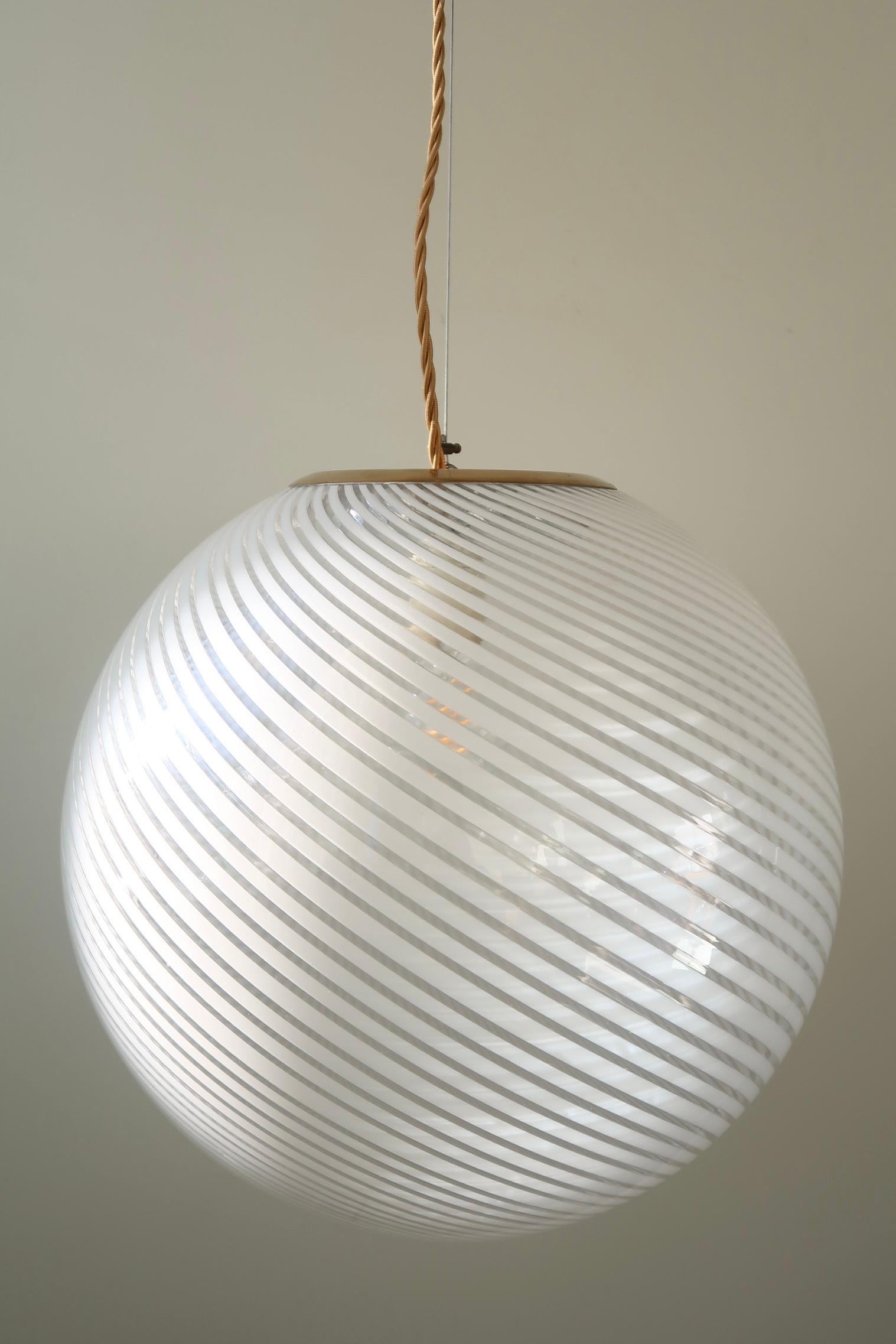 Mid-Century Modern Large Murano 1970s Filigrana Swirl Glass Globe Pendant Lamp